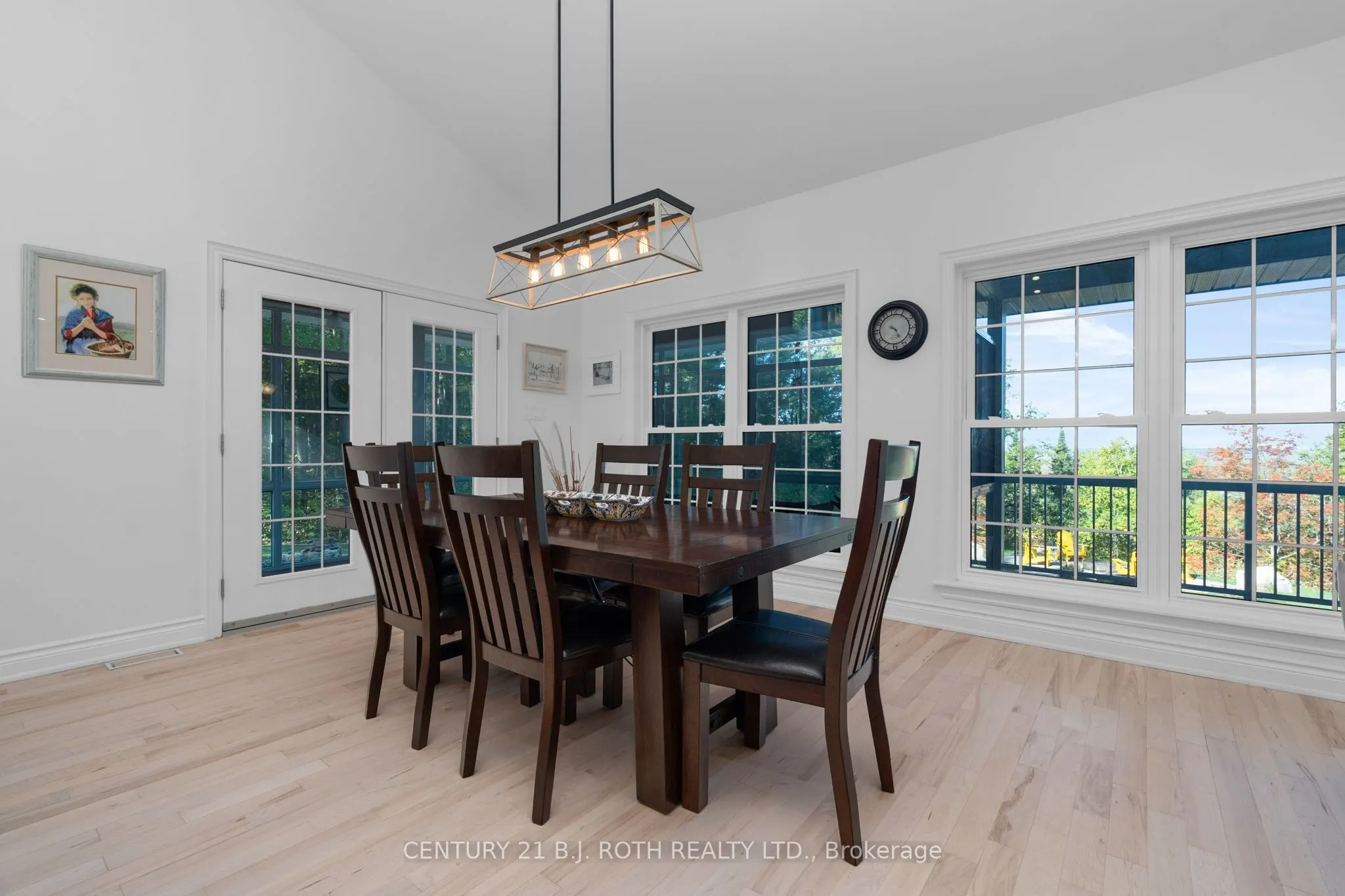 2710 Portage Trail