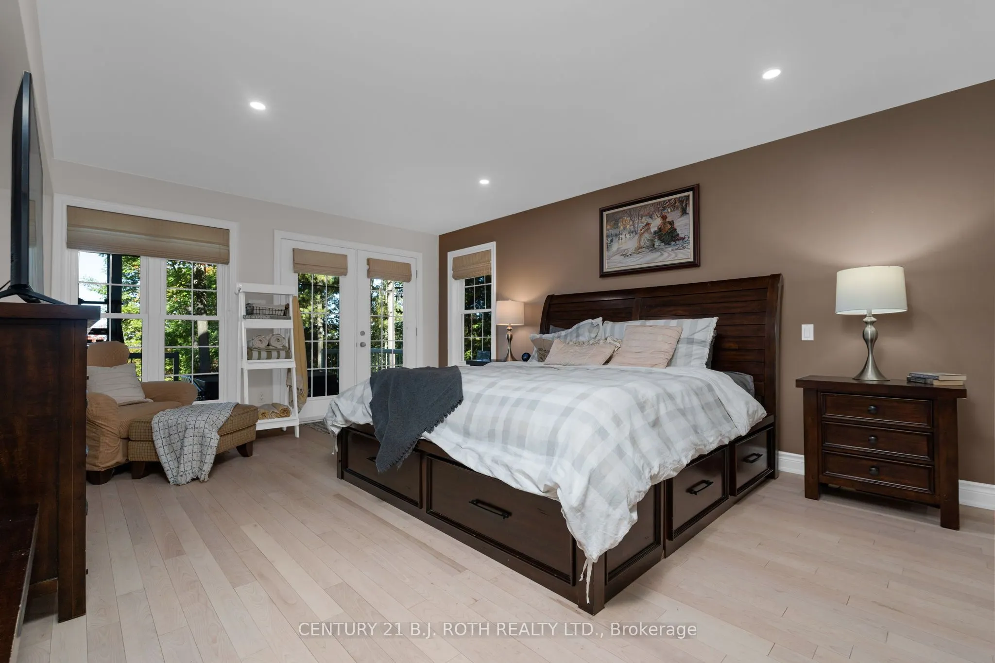 2710 Portage Trail
