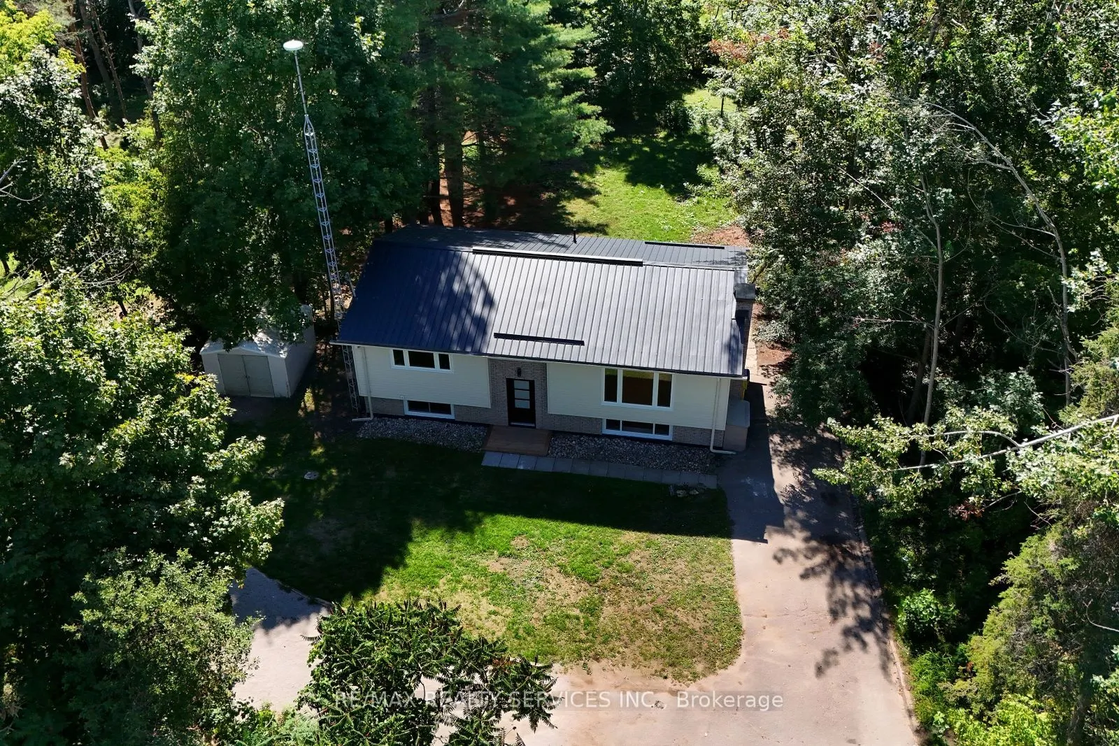 8570 Hwy 12