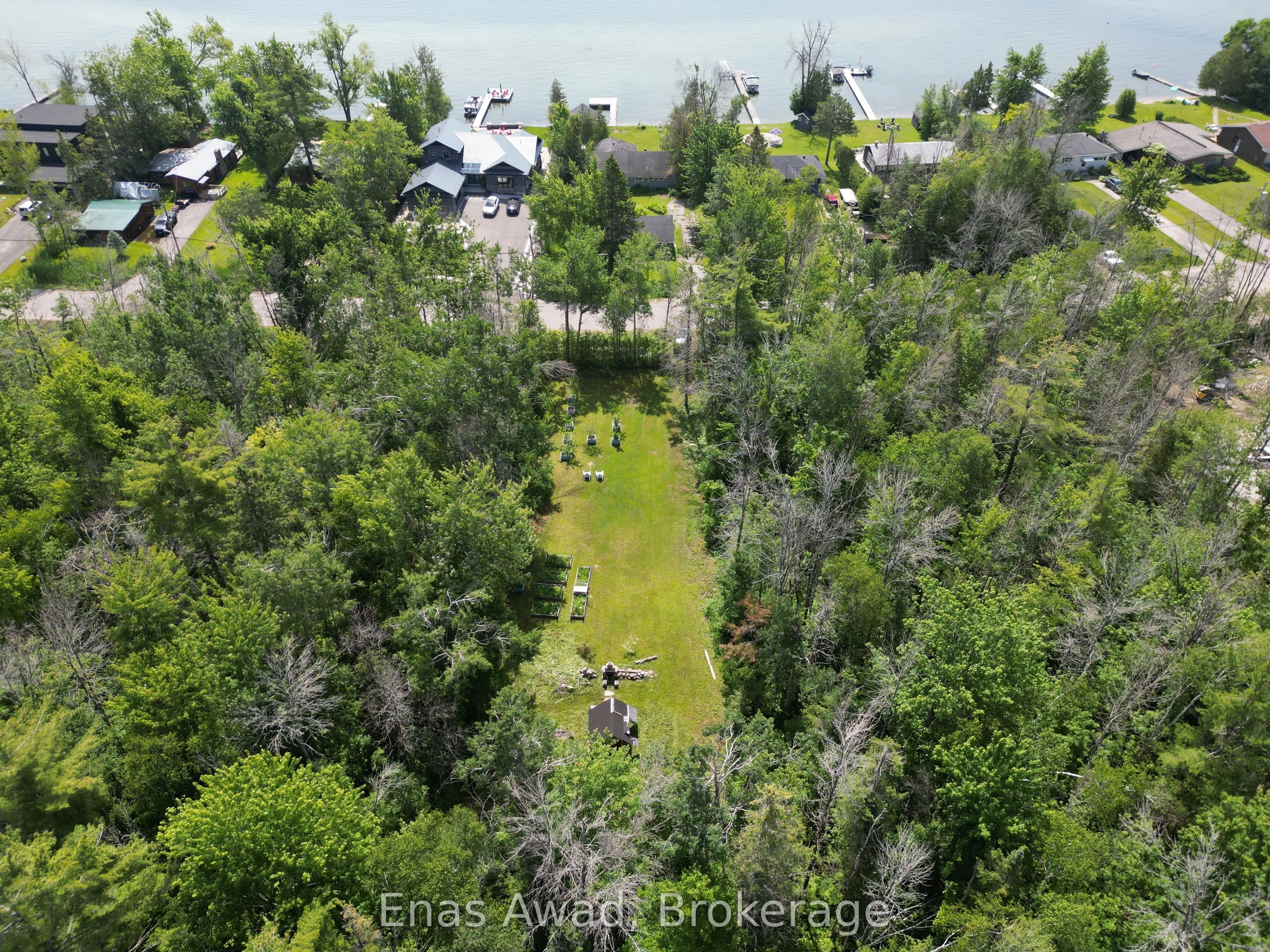 1466 Cunningham Crescent