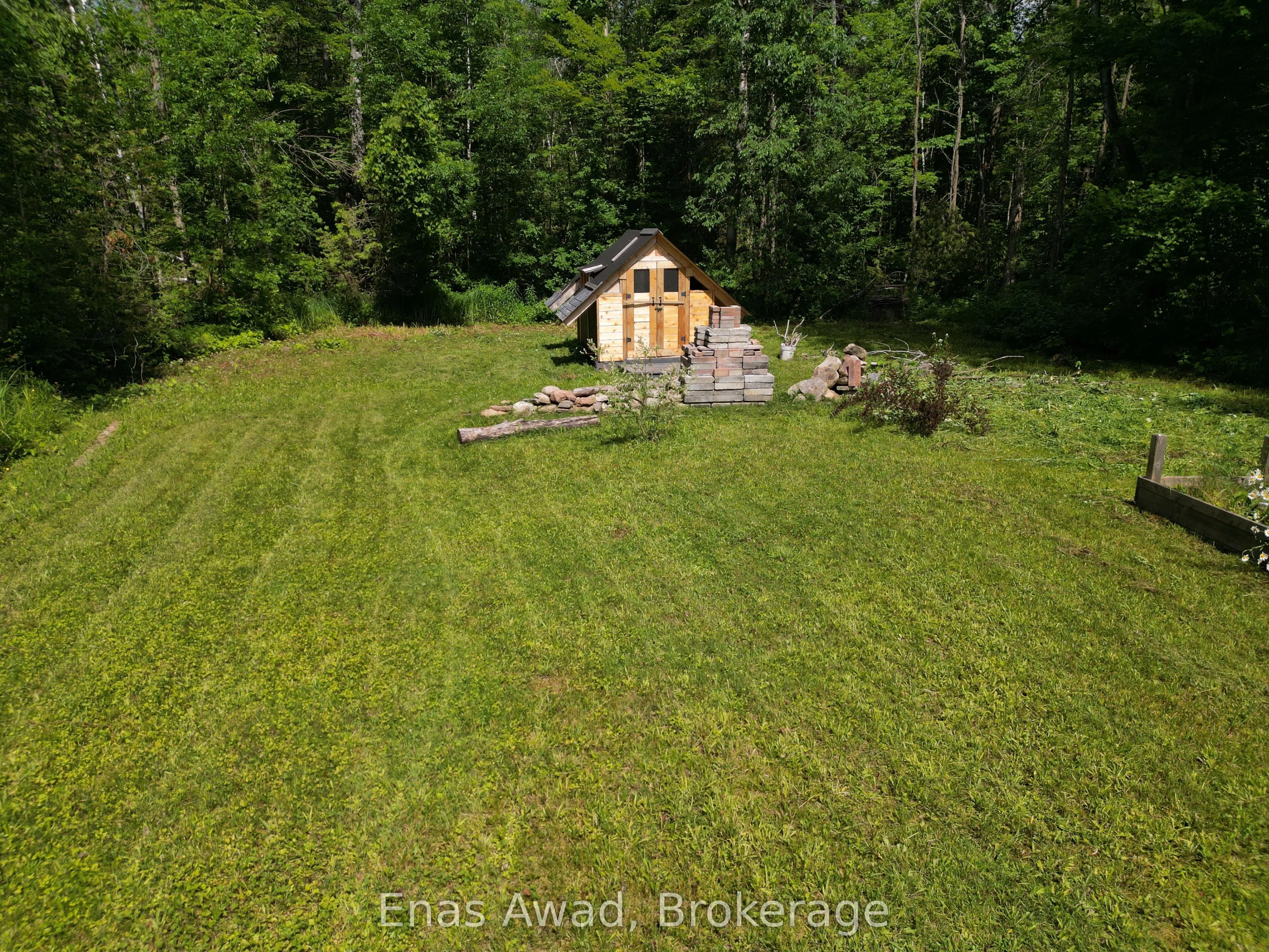1466 Cunningham Crescent