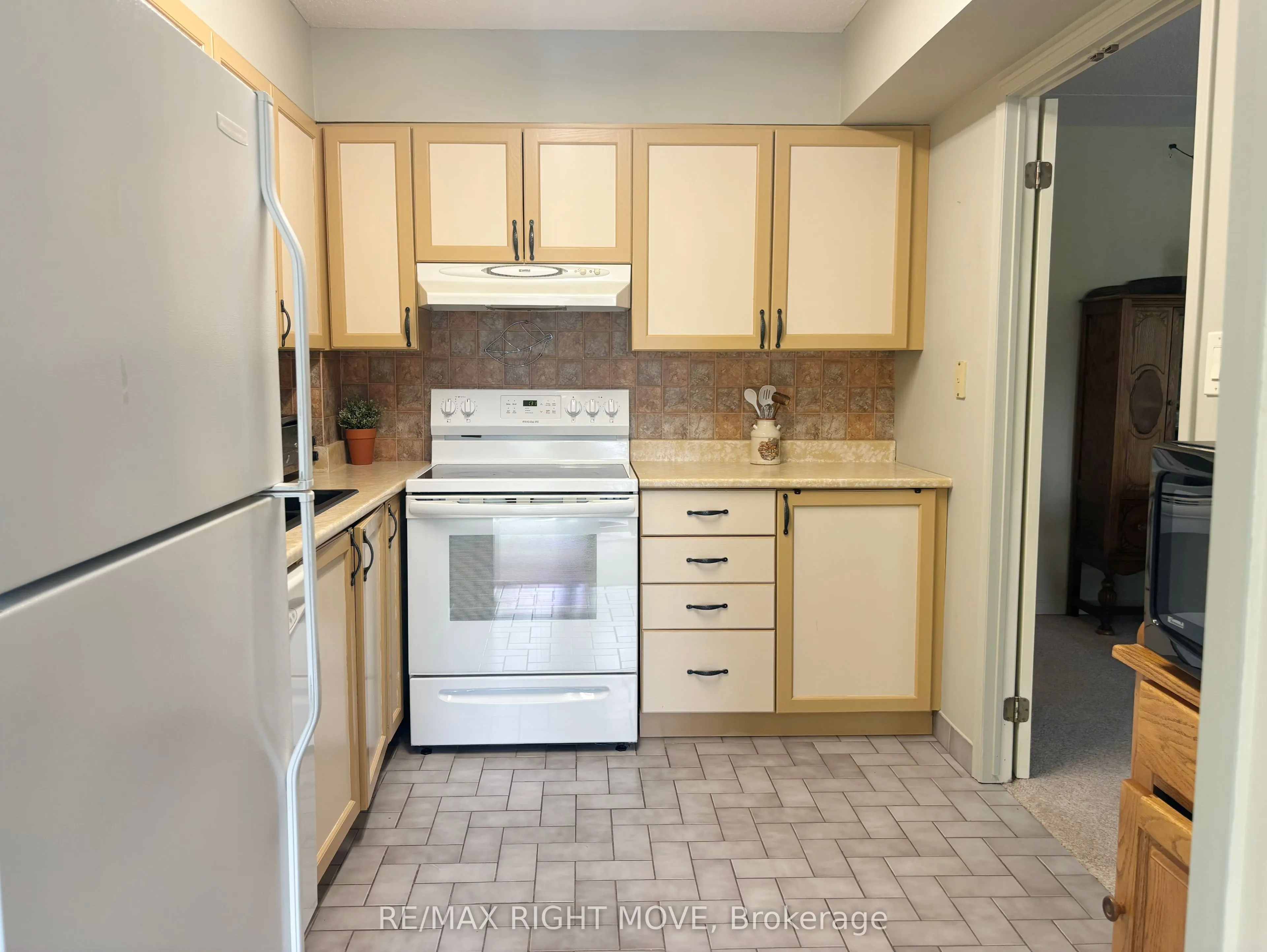 54 Fittons Road W #202