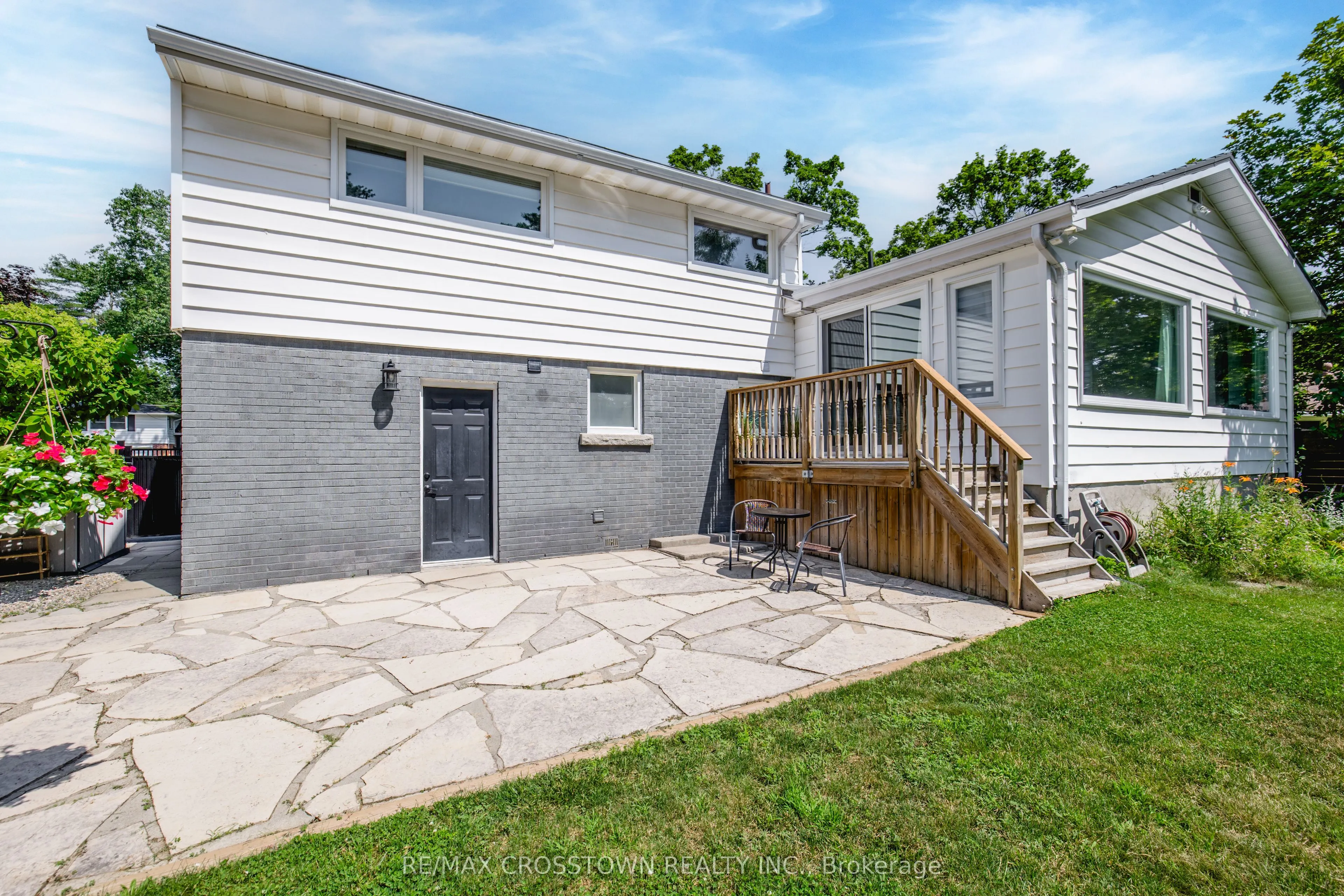 11 Castle Drive