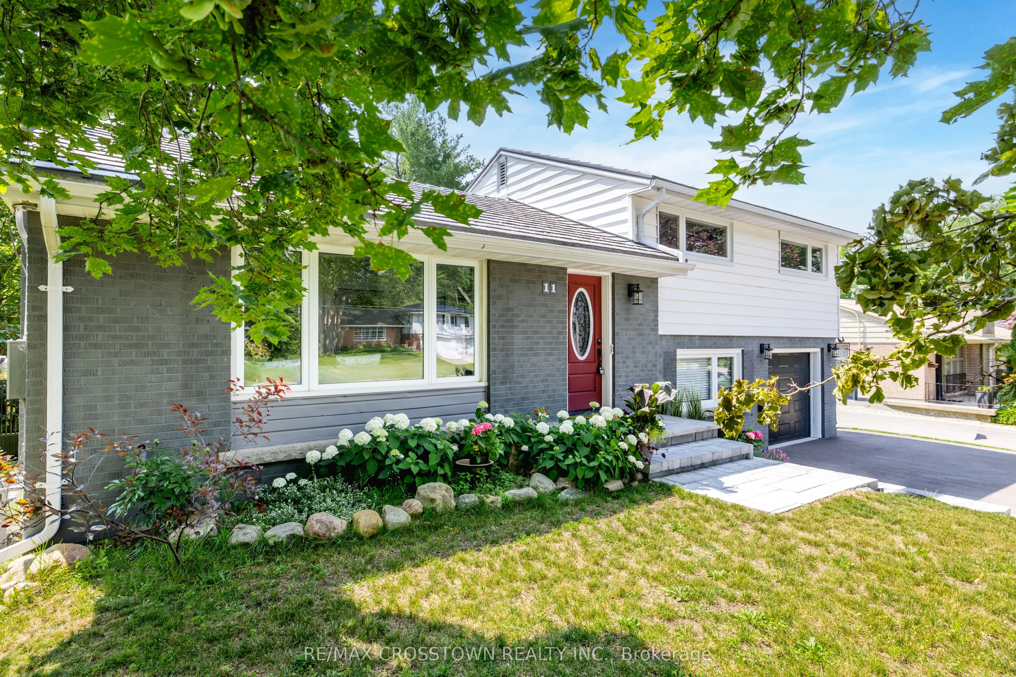 11 Castle Drive