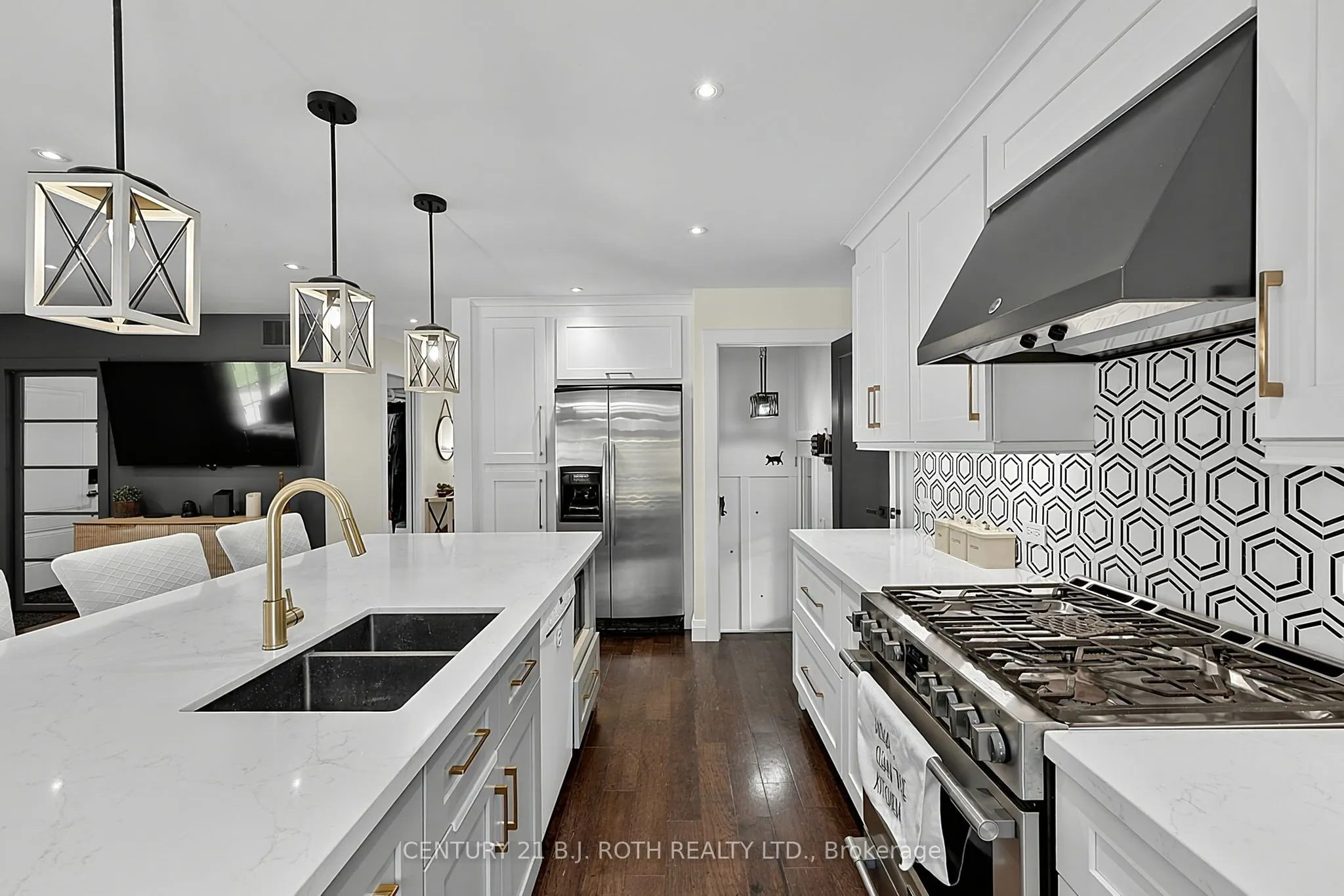 25 Glengrove Avenue