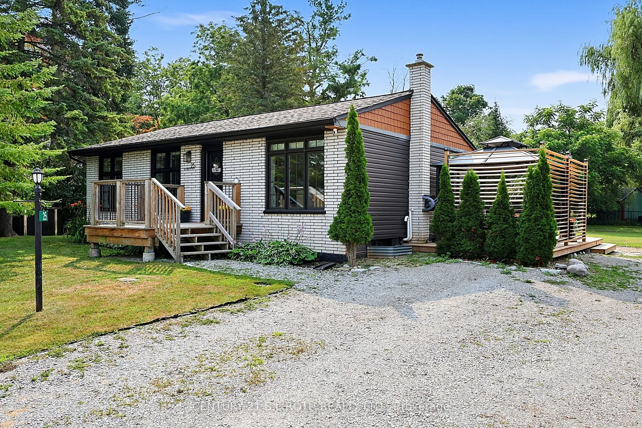 25 Glengrove Avenue