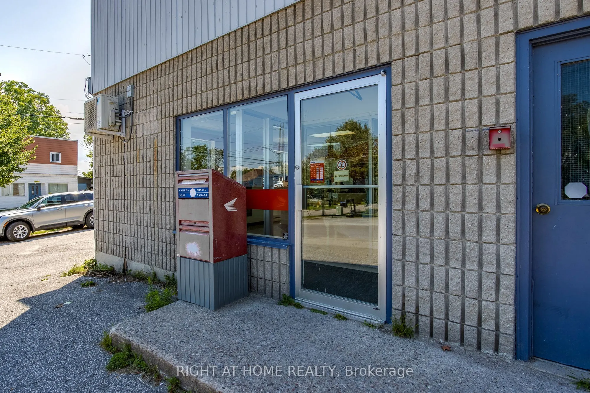 770 Fourth Avenue