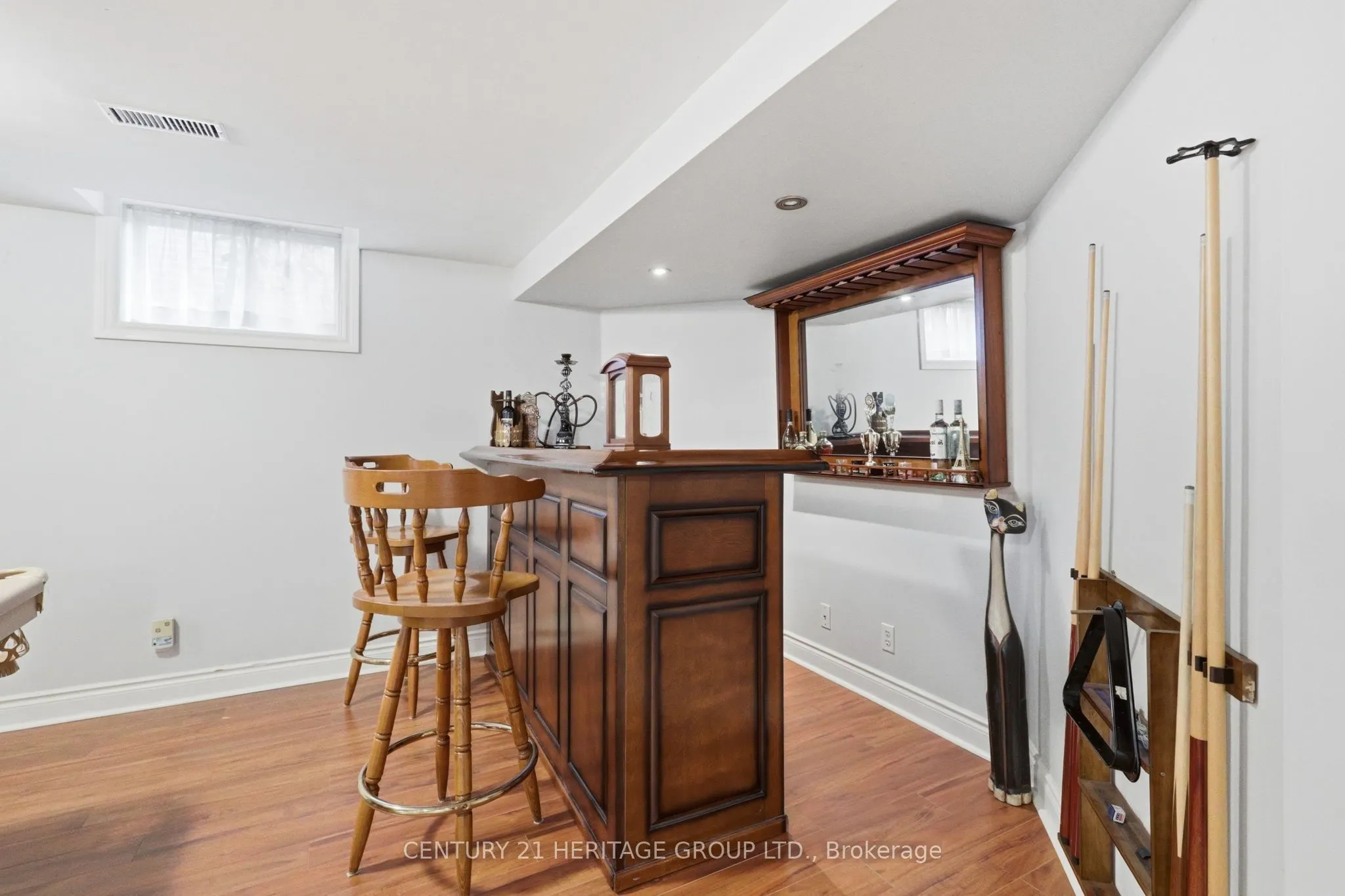 21 Silvercreek Crescent
