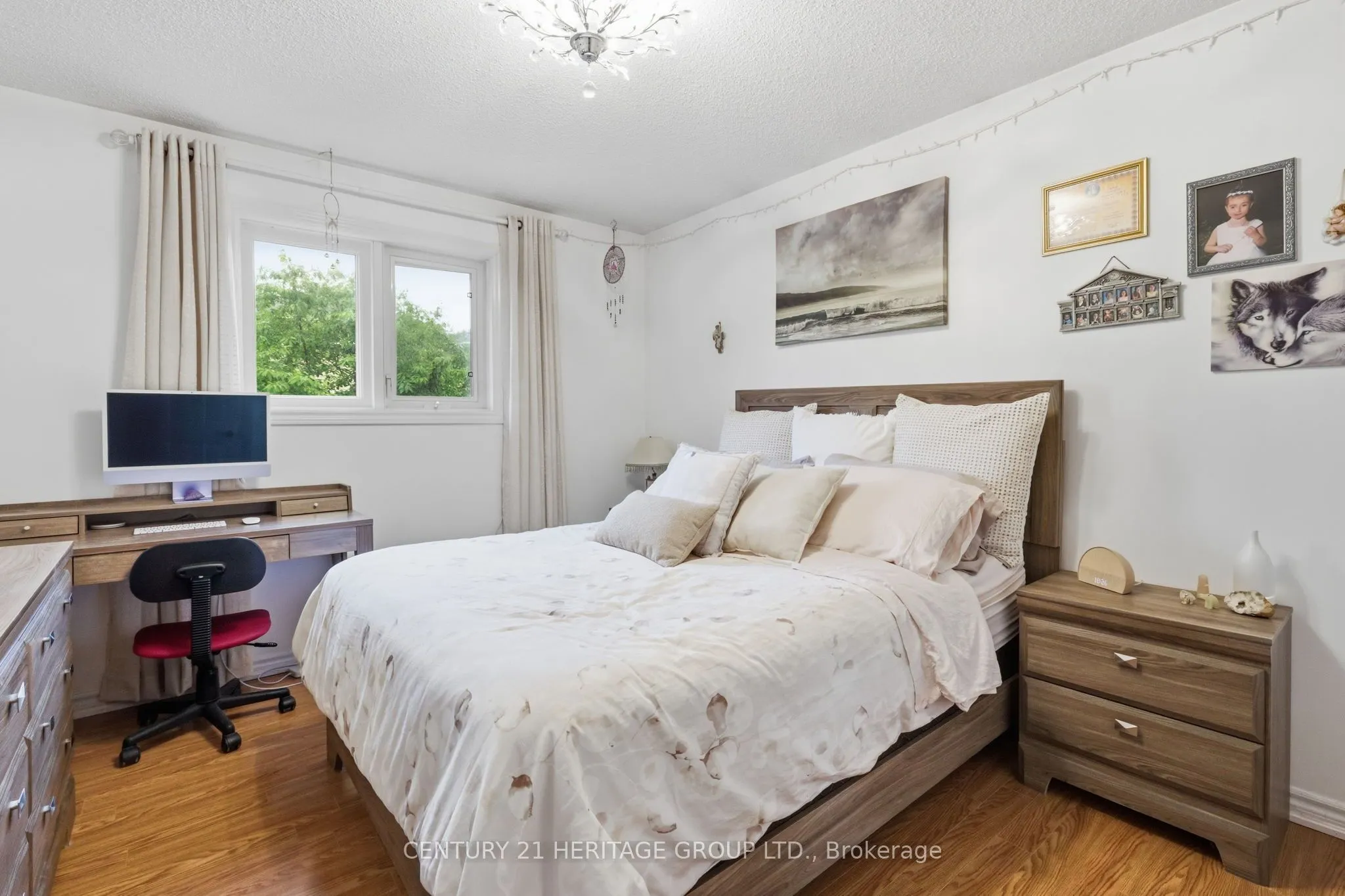 21 Silvercreek Crescent
