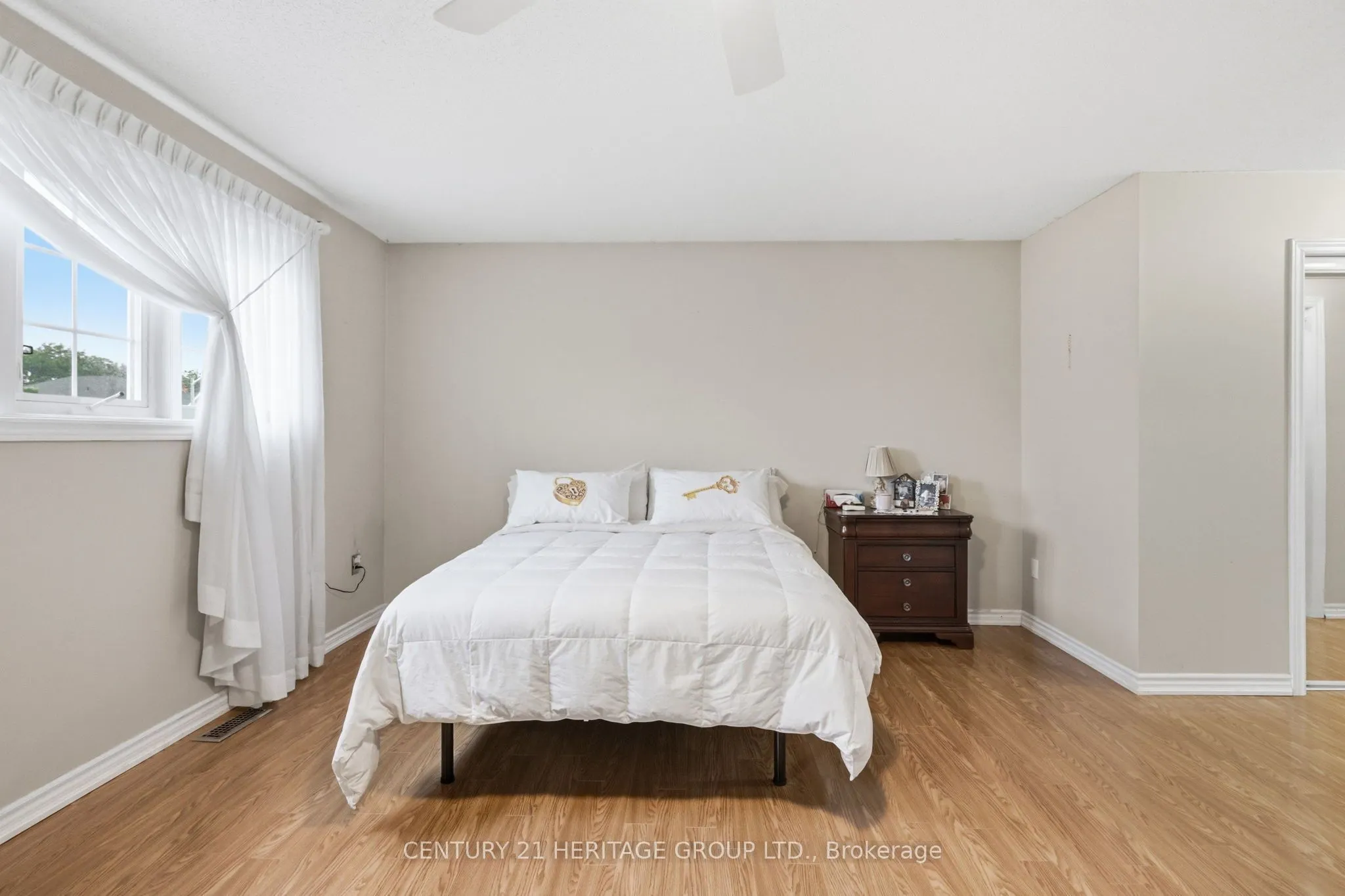 21 Silvercreek Crescent