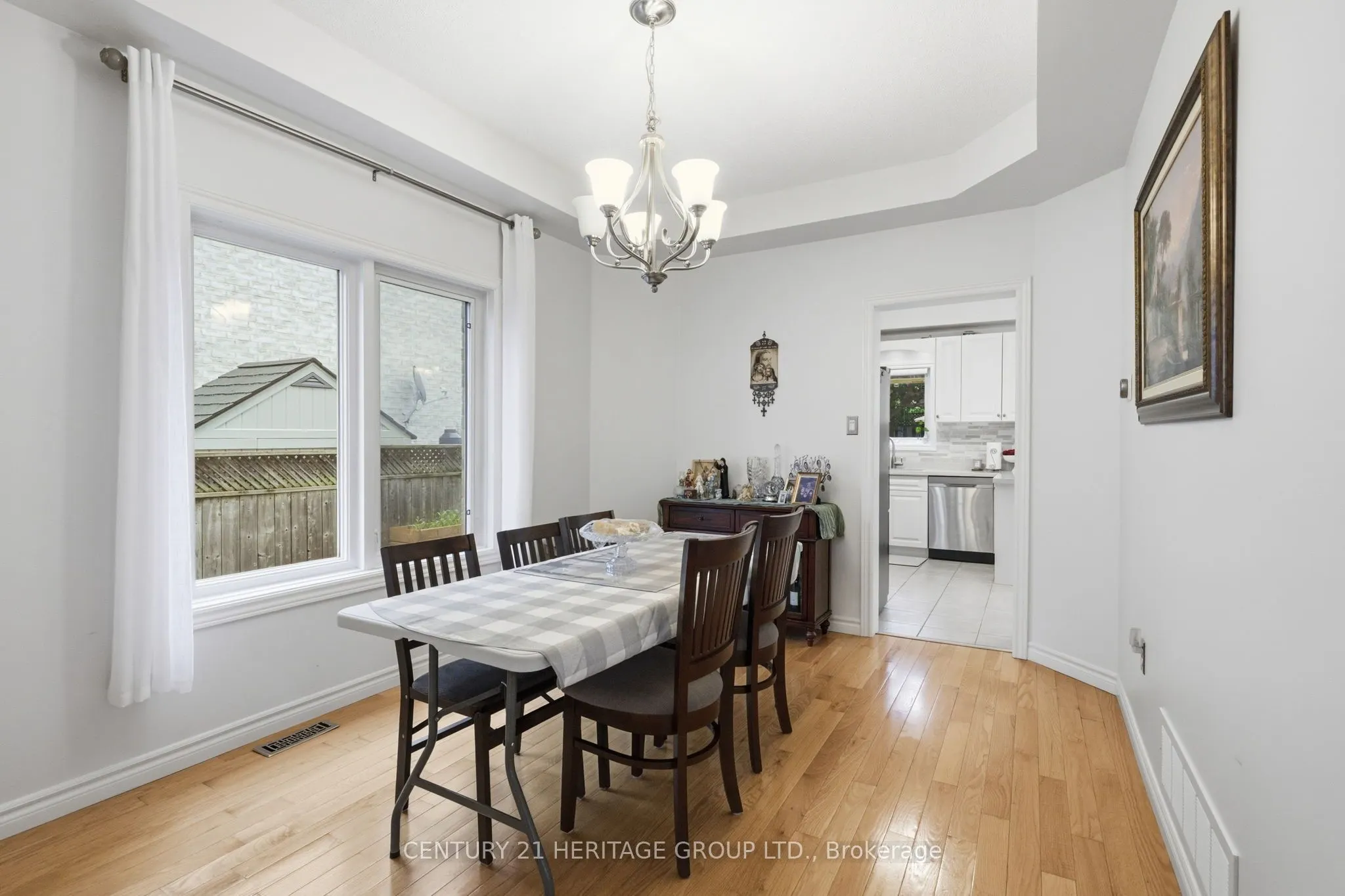 21 Silvercreek Crescent