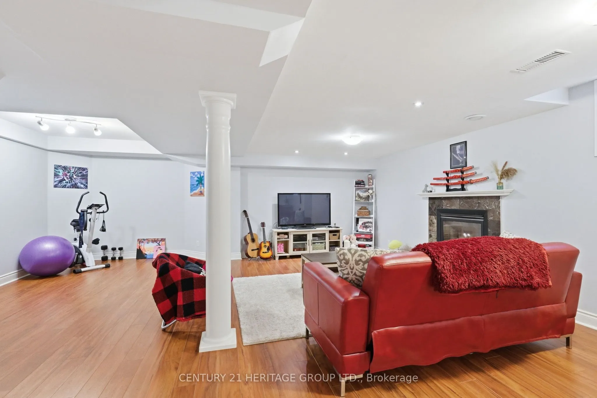 21 Silvercreek Crescent