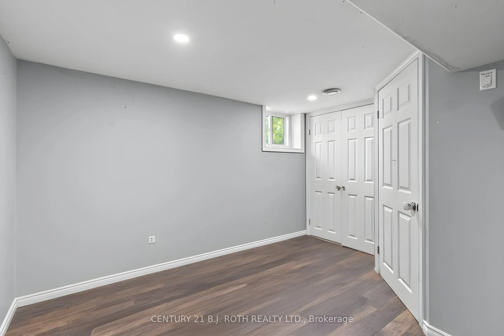 323 Crawford Street