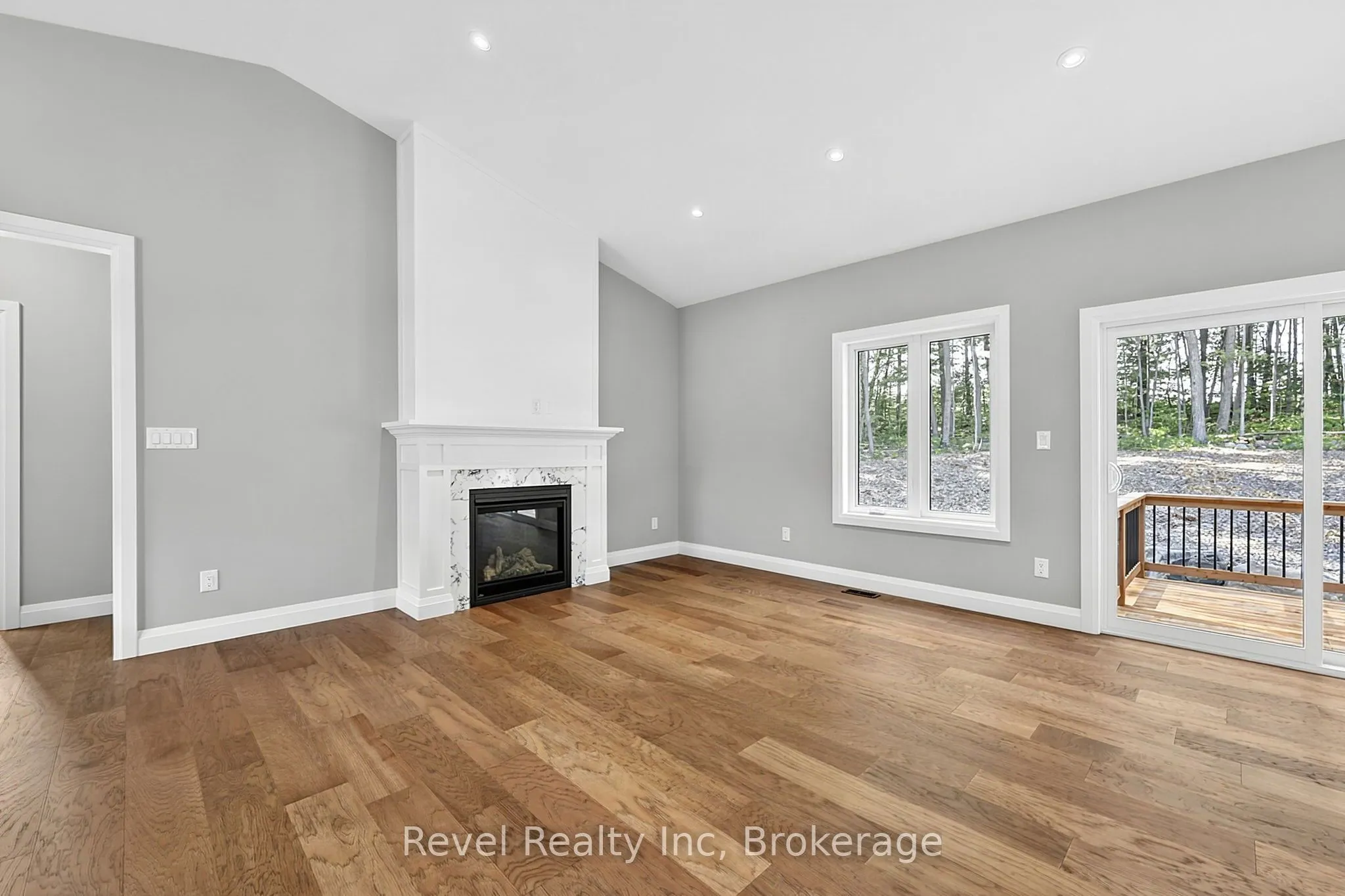 46 VOYAGEUR Drive