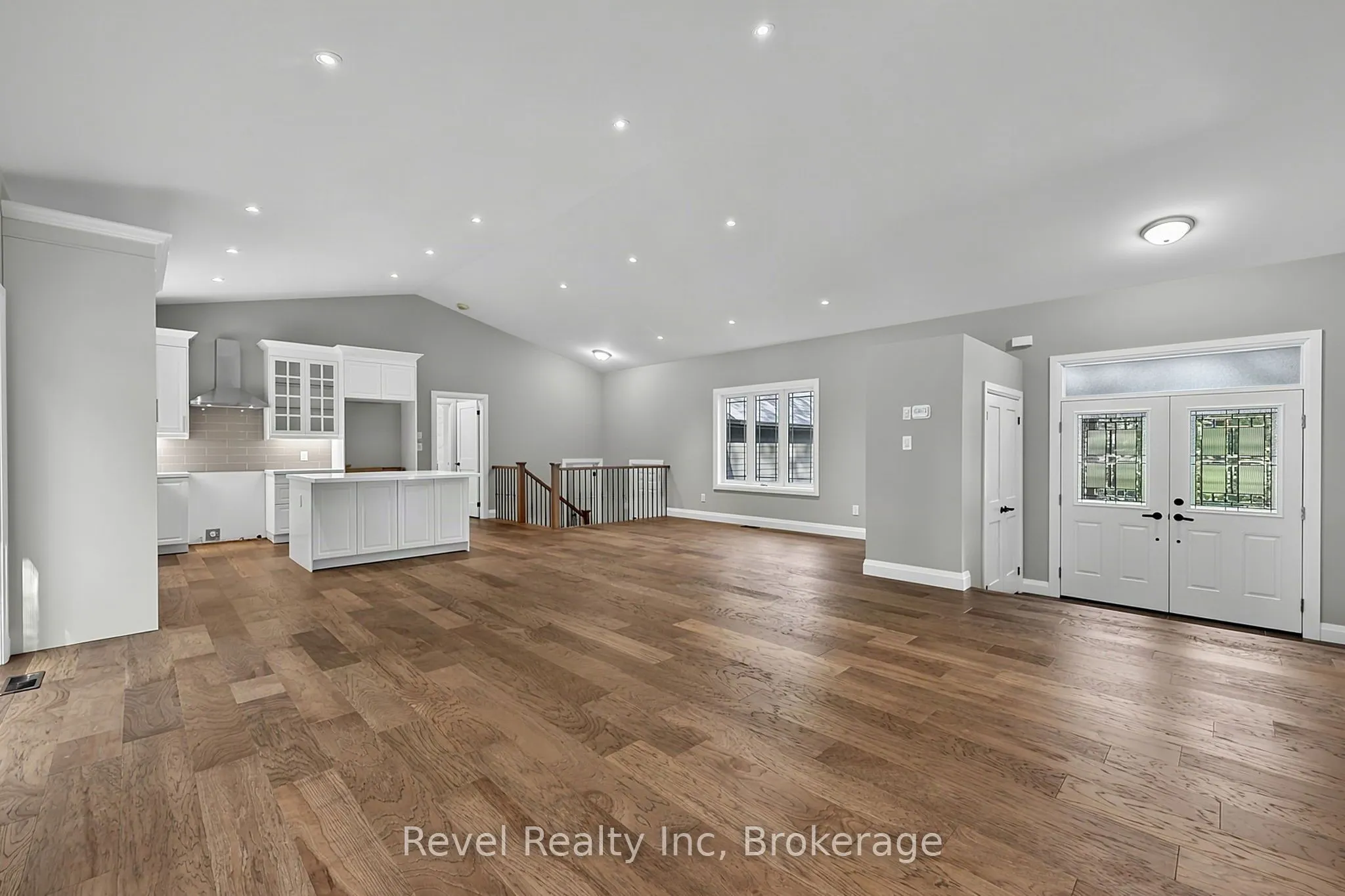 46 VOYAGEUR Drive