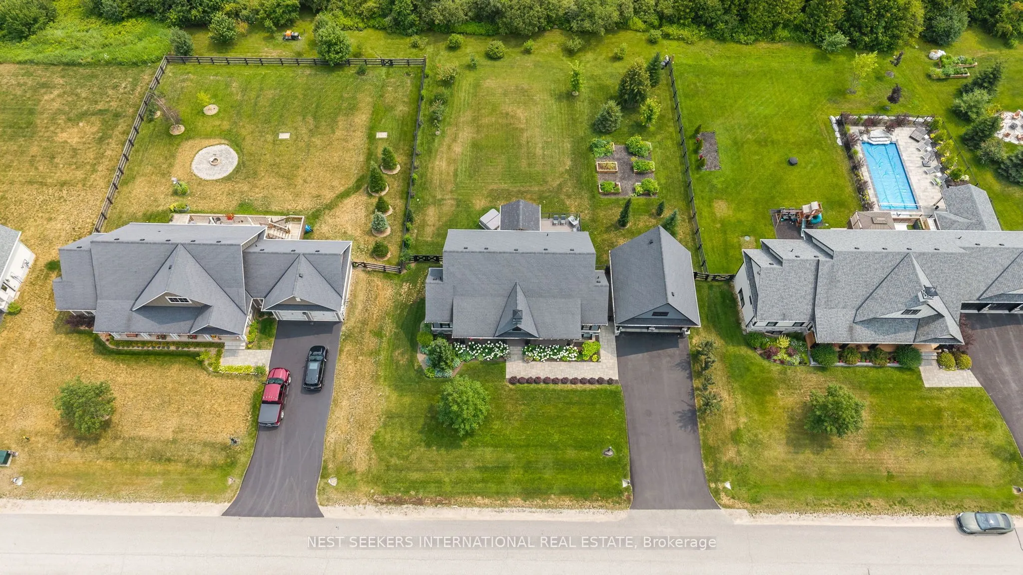 7 Georgian Grande Drive