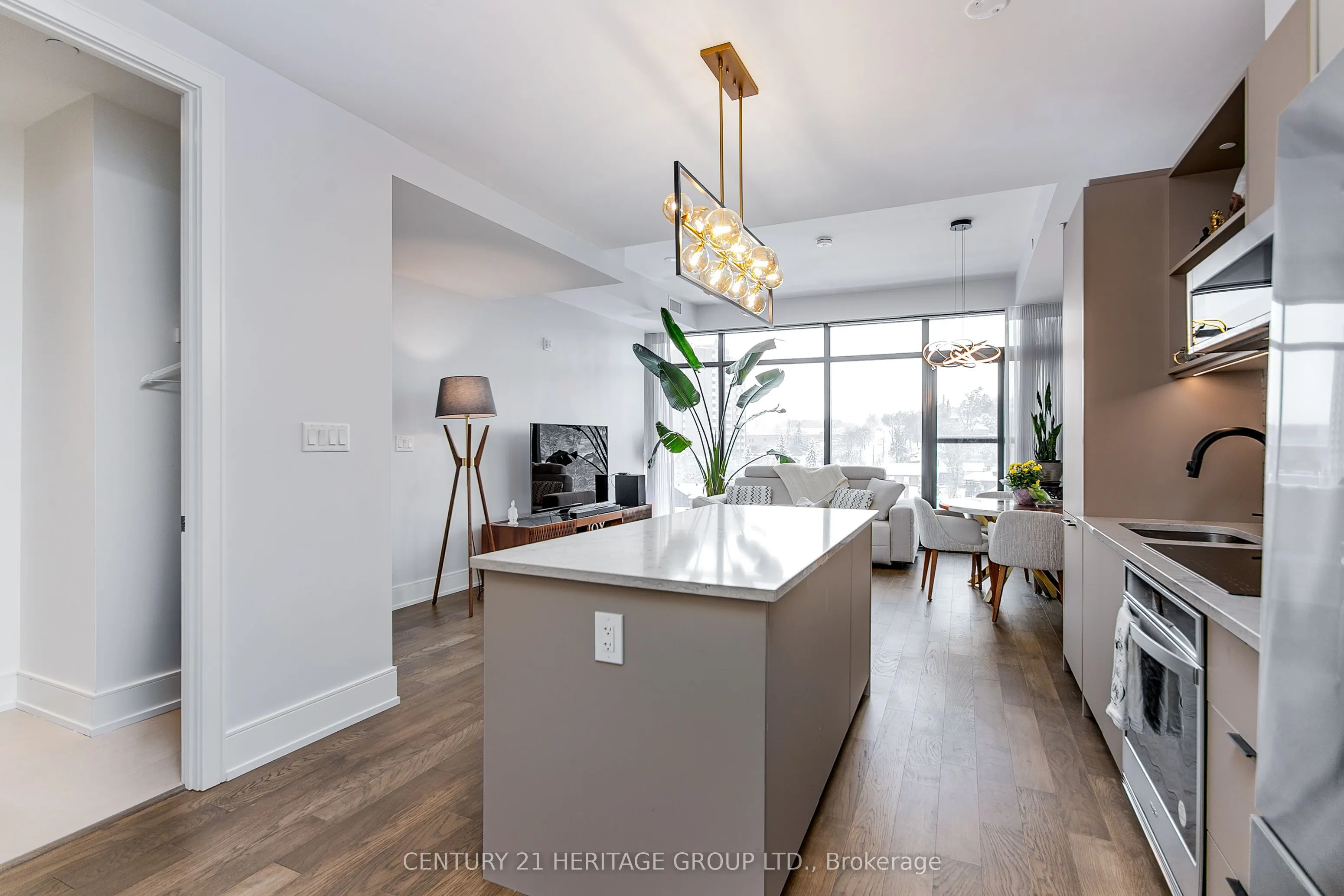 185 Dunlop Street E #922
