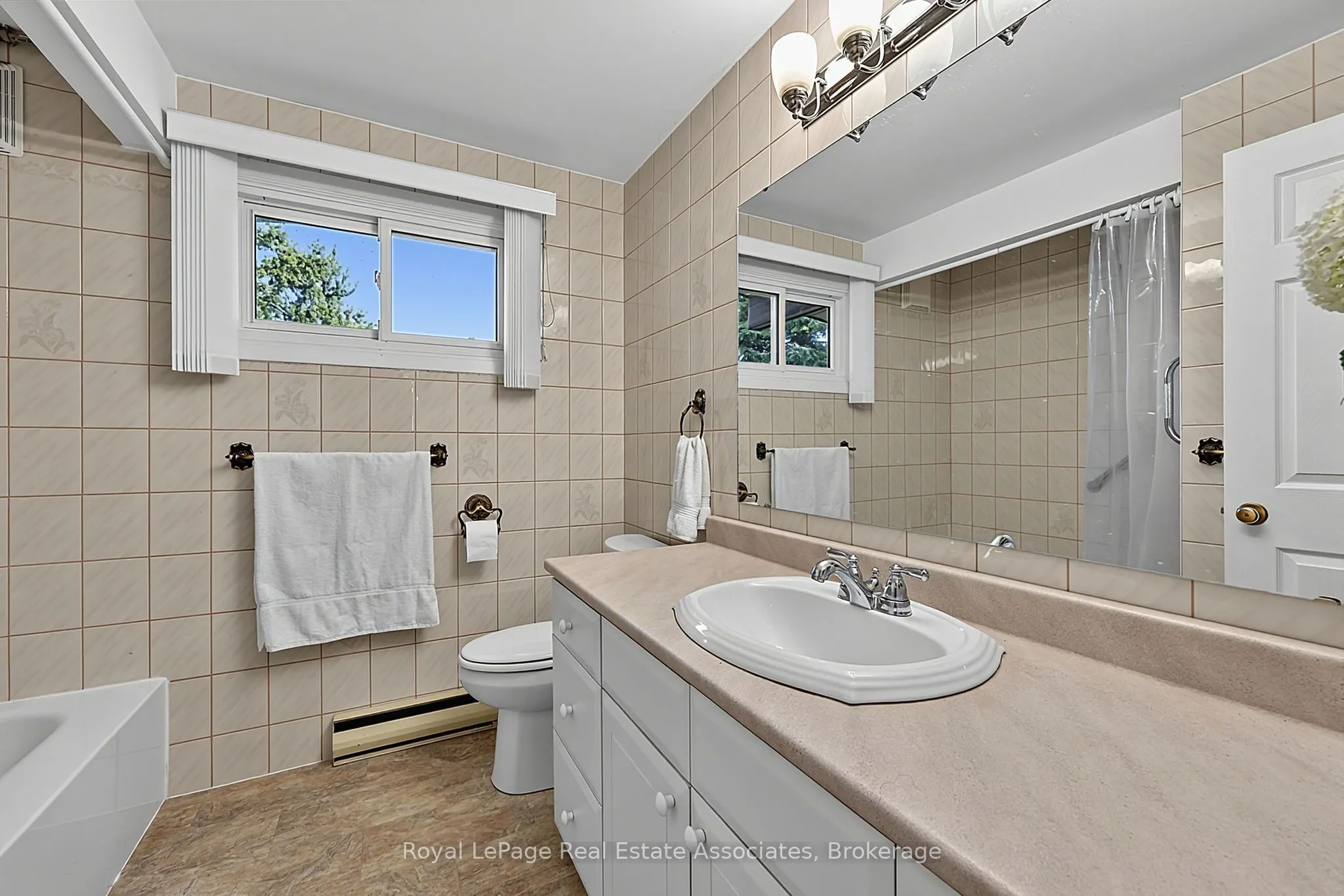 408 Mooney Crescent