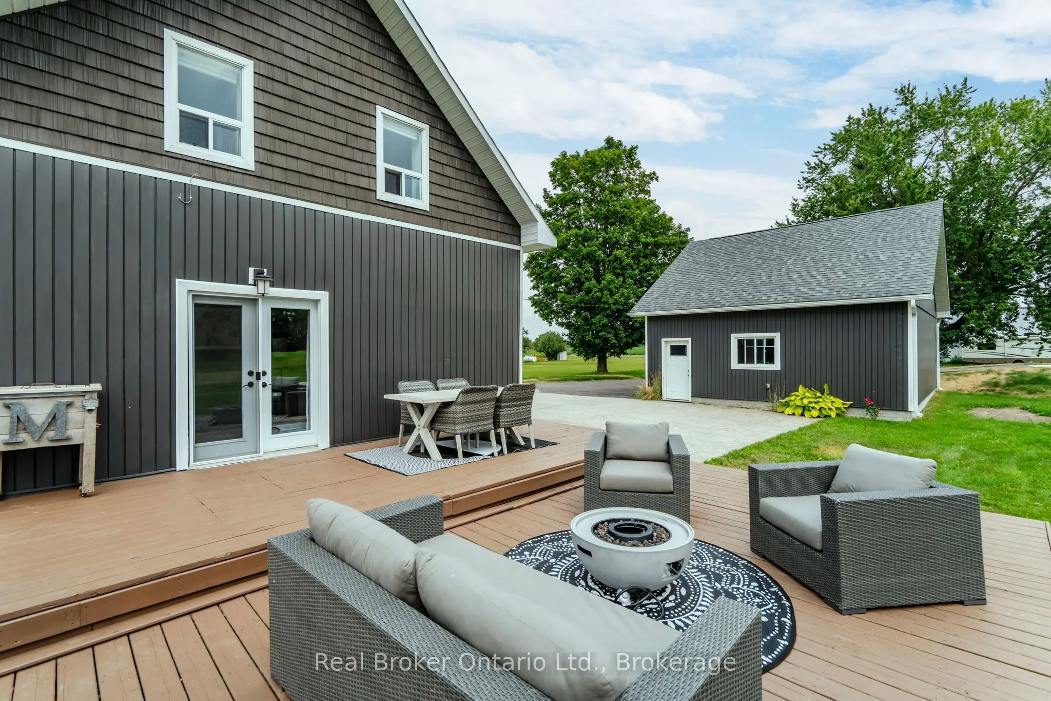597 Lafontaine Road W