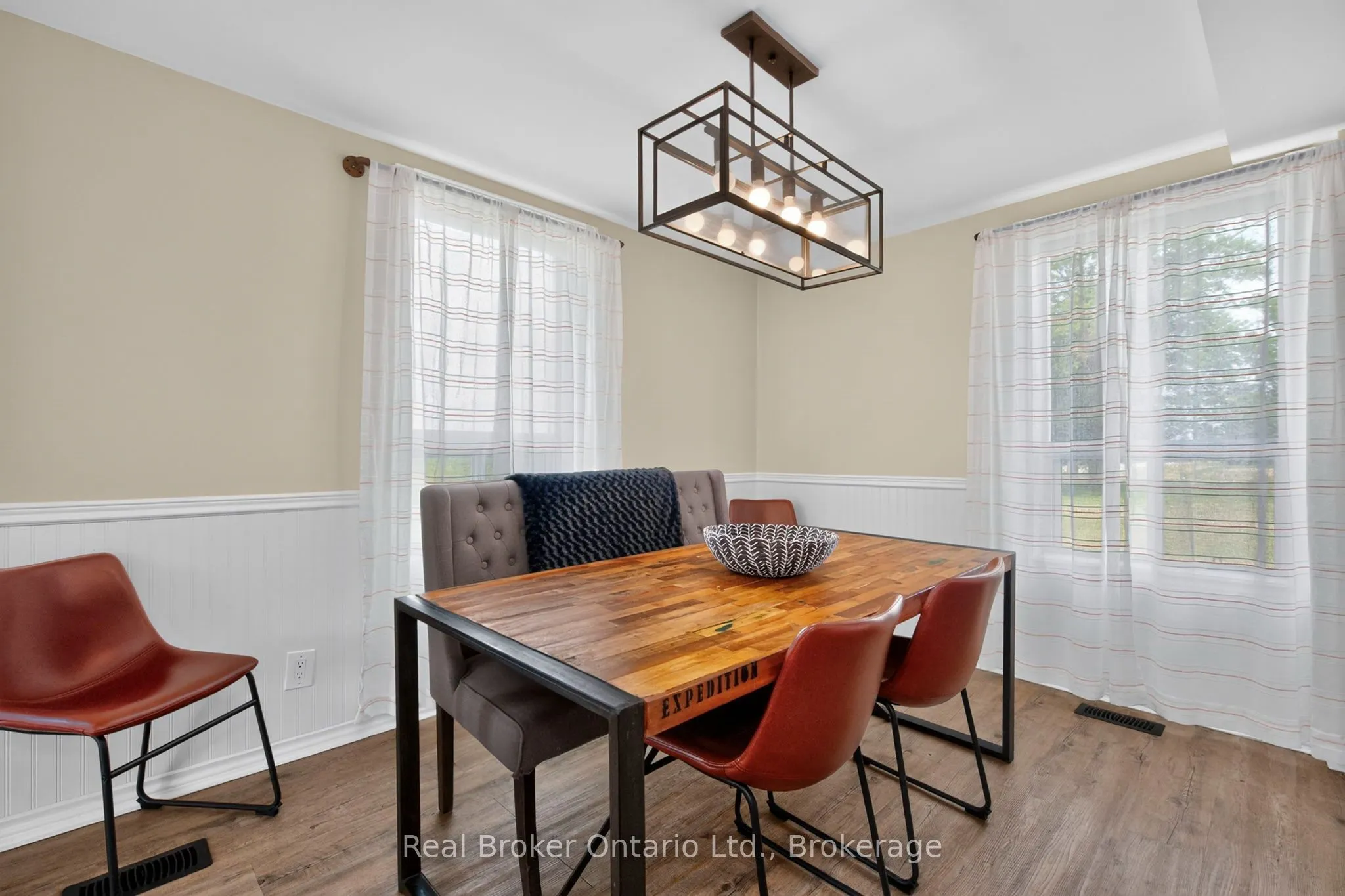 597 Lafontaine Road W