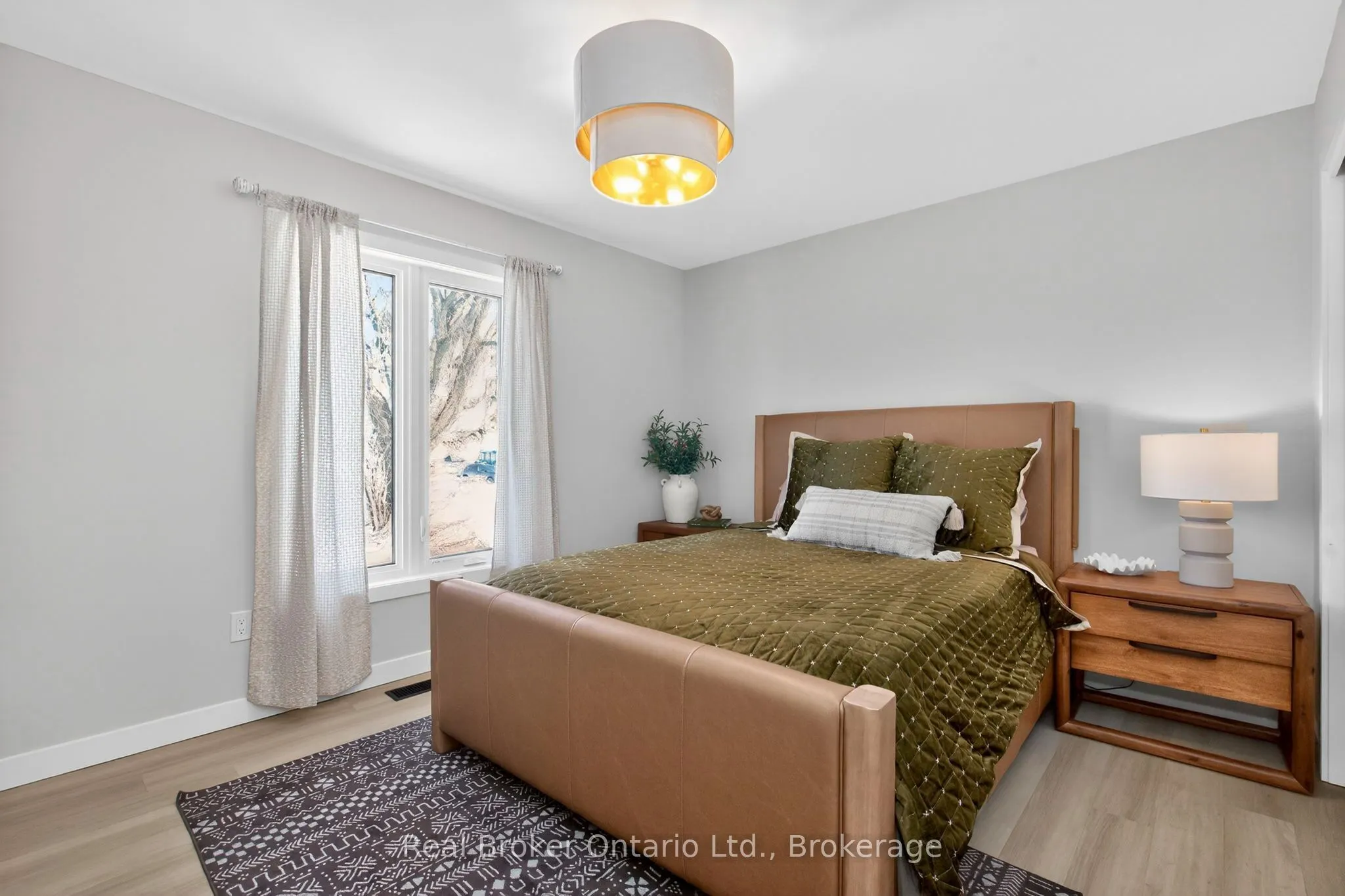 597 Lafontaine Road W
