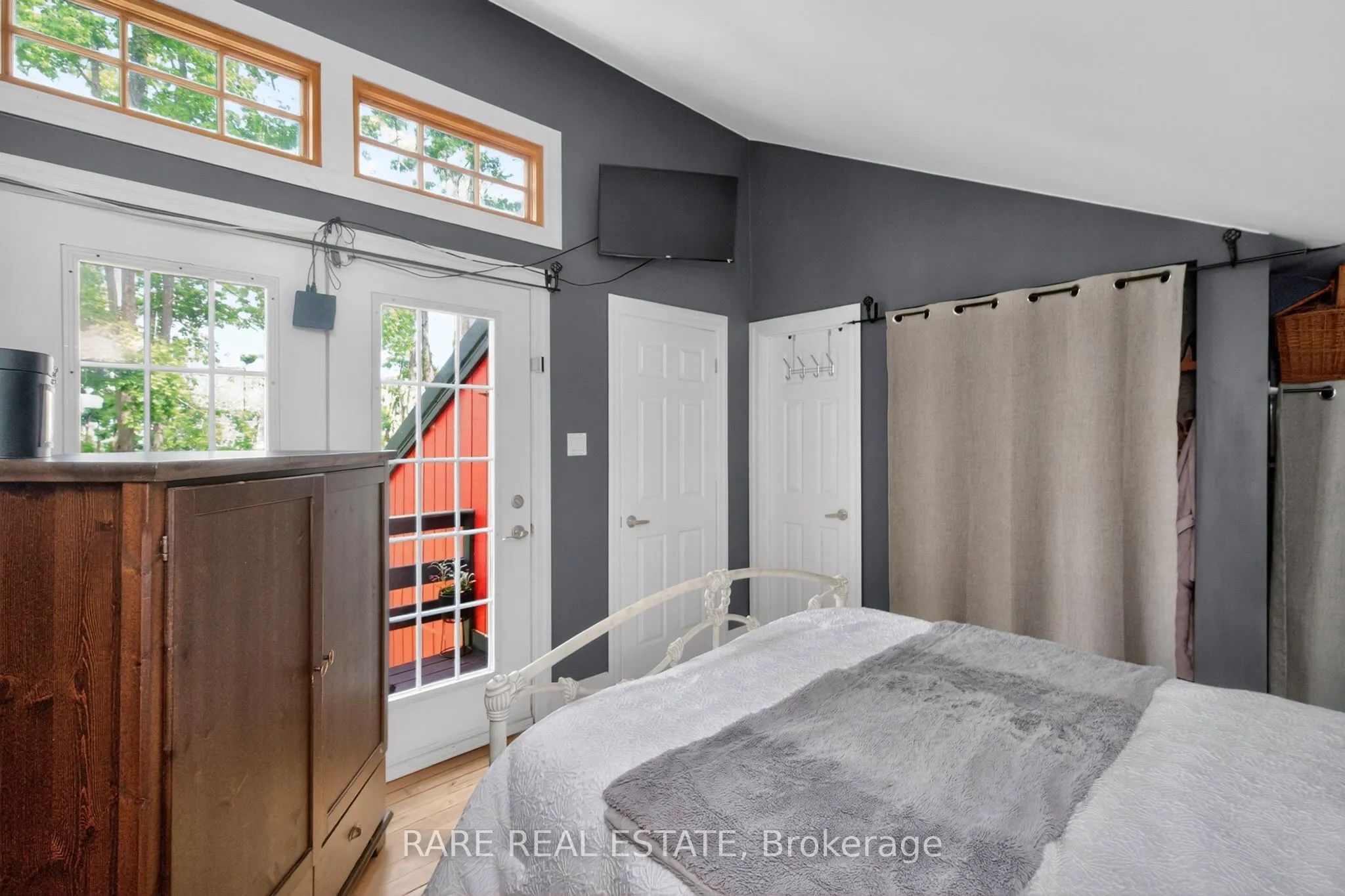82 Huronwoods Drive