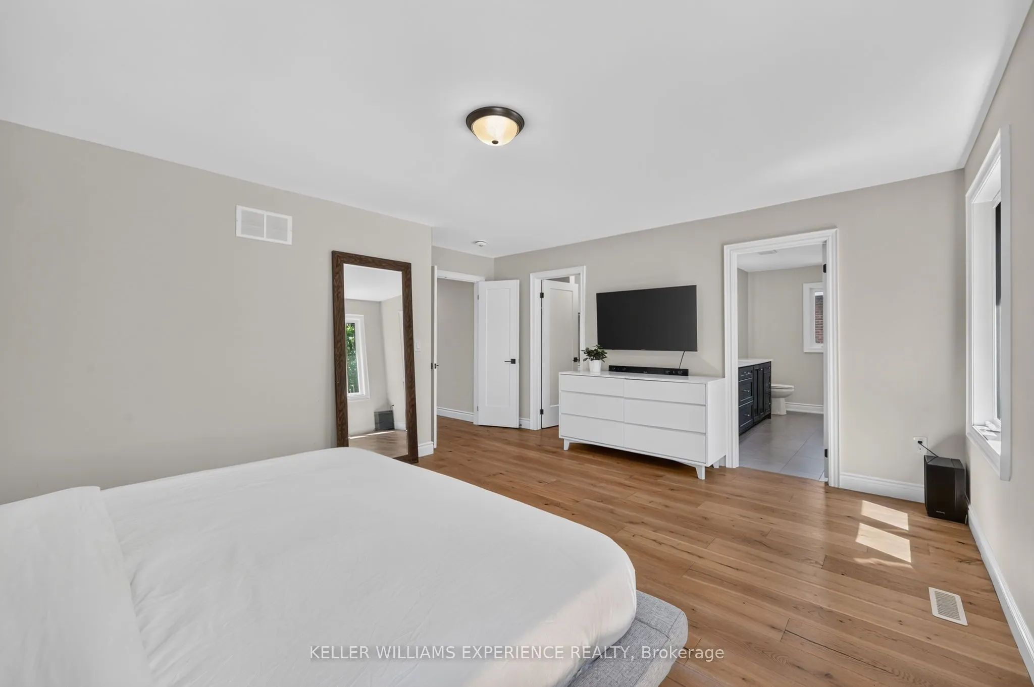 25 Atlantis Drive