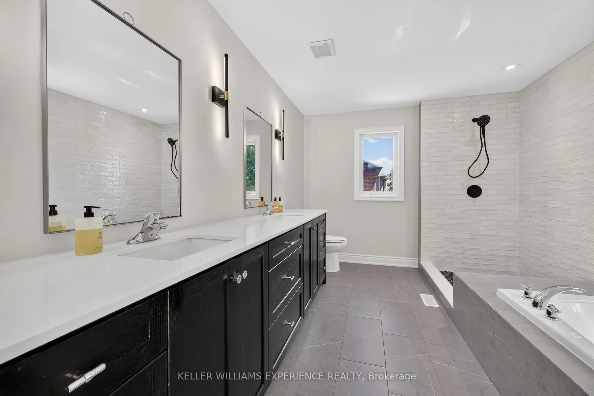 25 Atlantis Drive