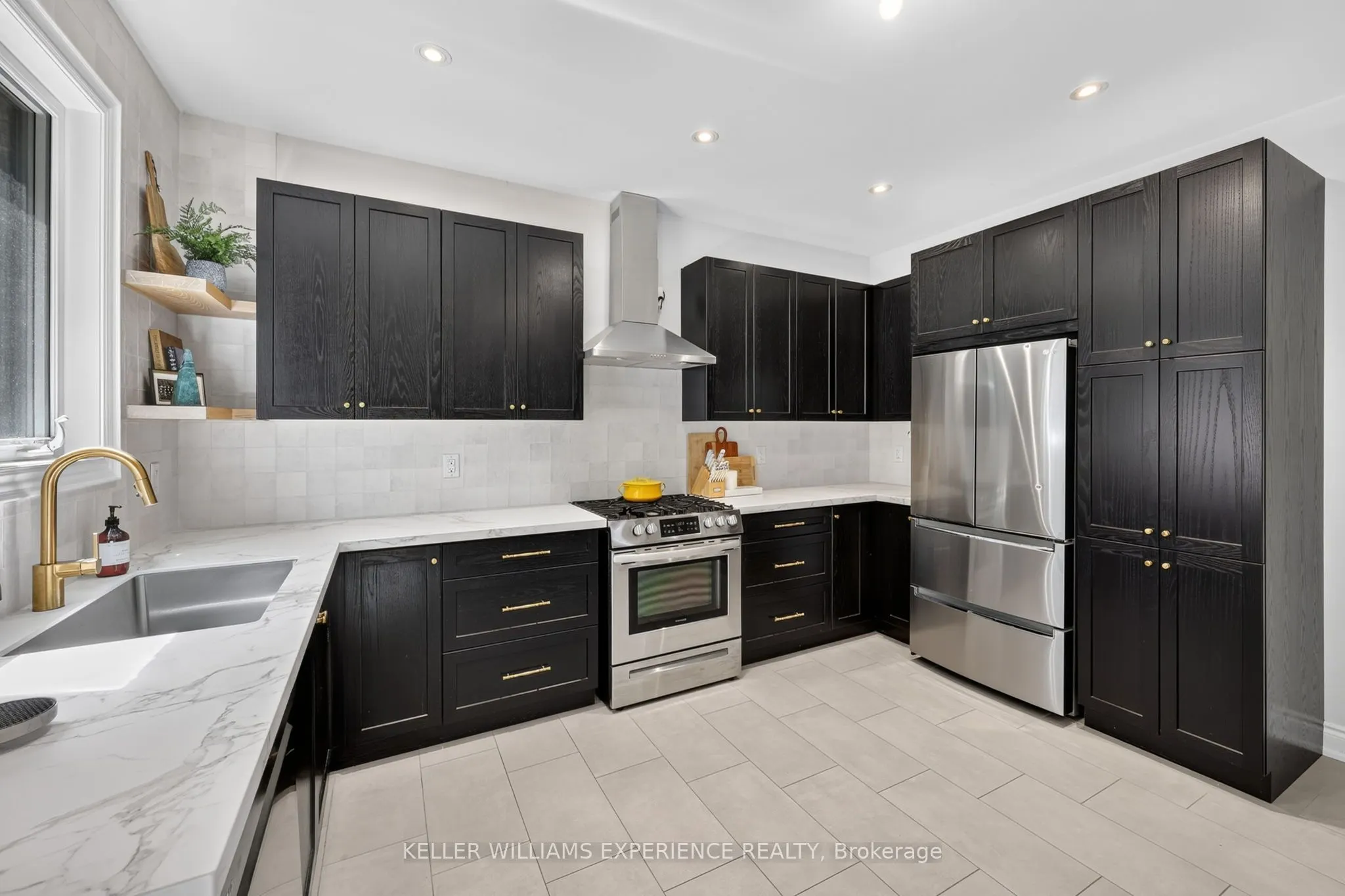 25 Atlantis Drive