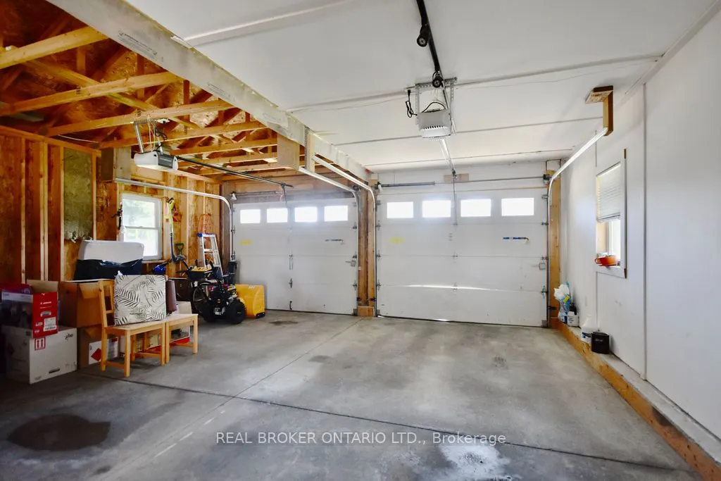 5818 Victoria Park Road