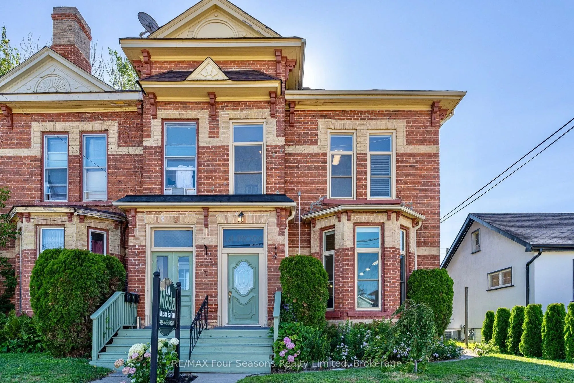 36 Saint Marie Street