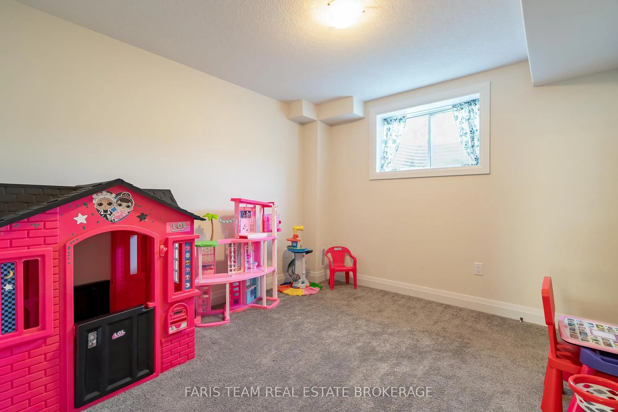4 Cheslock Crescent