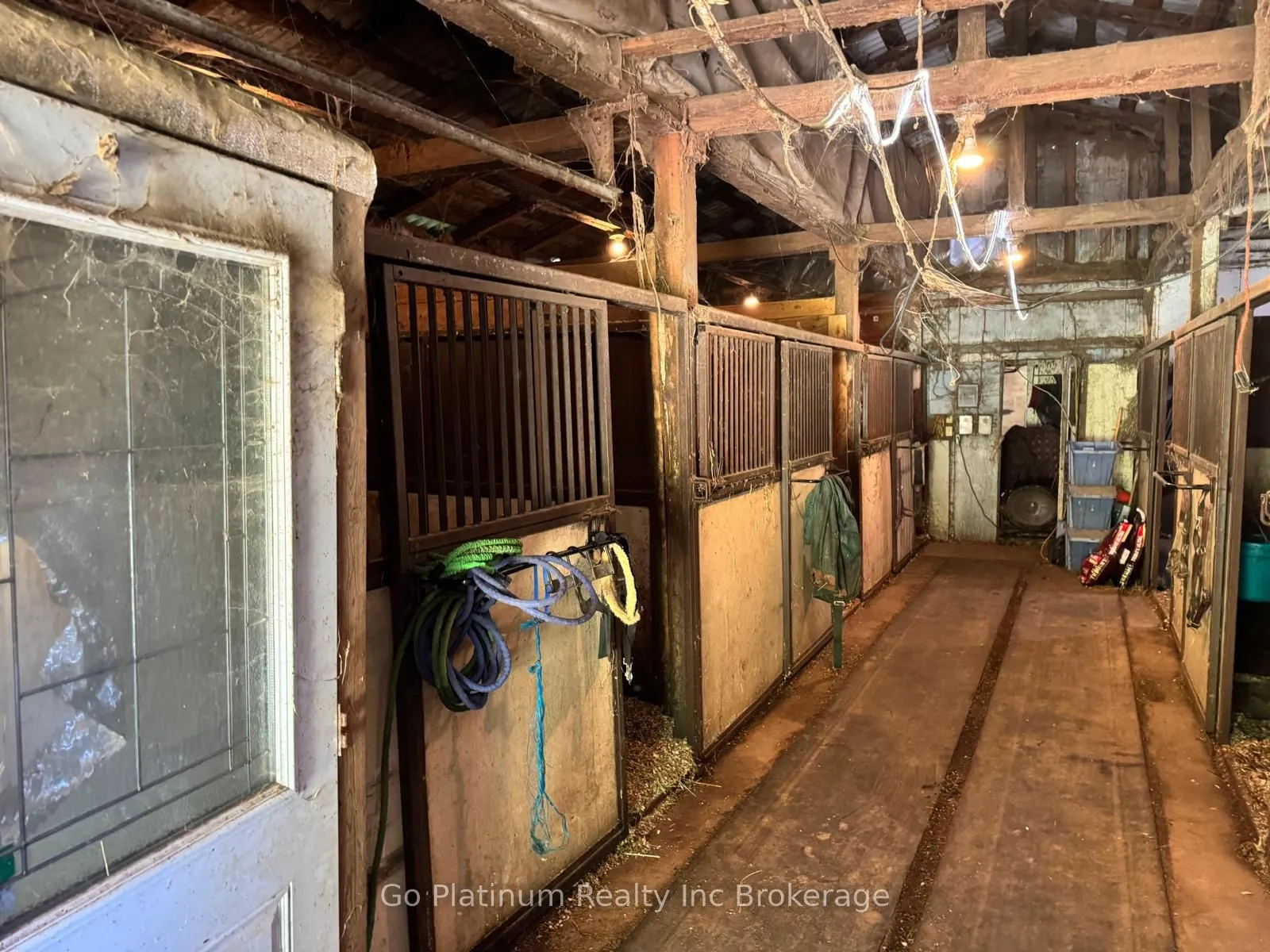1104 Sandy Bay Road