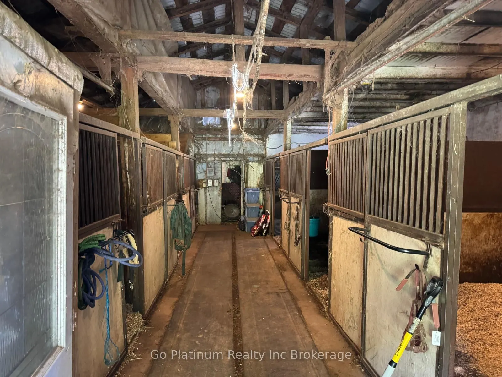 1104 Sandy Bay Road