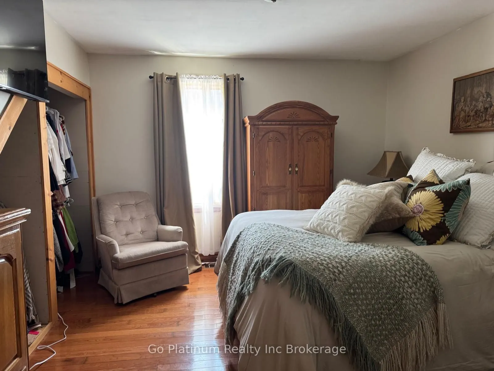 1104 Sandy Bay Road