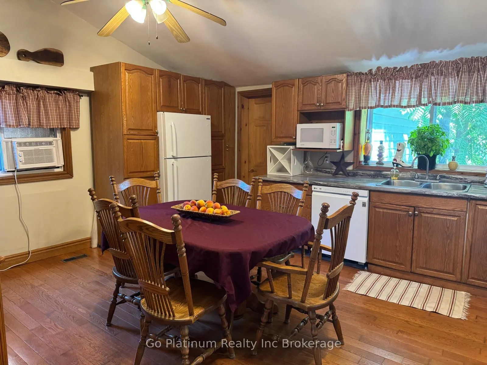 1104 Sandy Bay Road