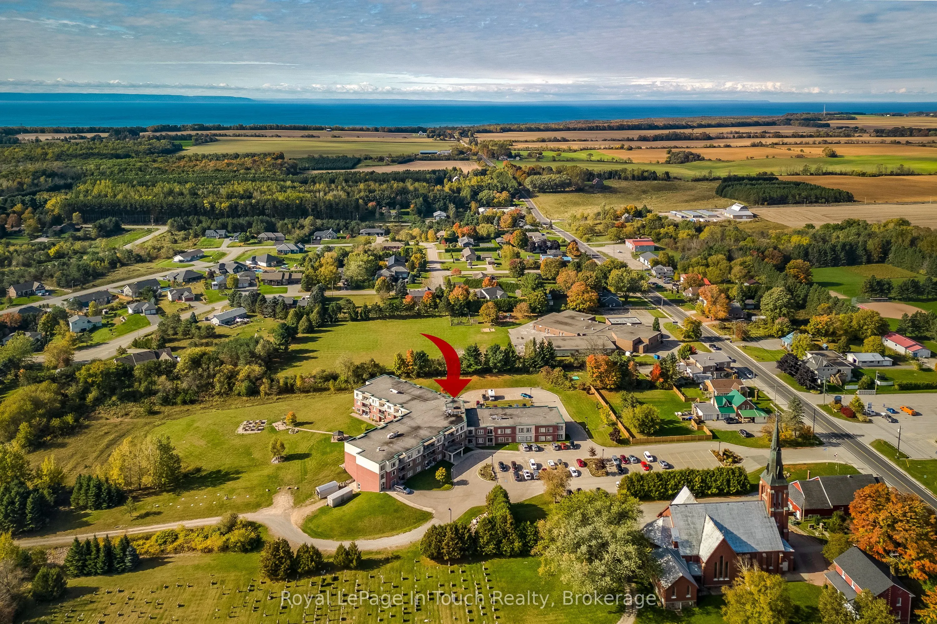 333 LAFONTAINE Road W #102