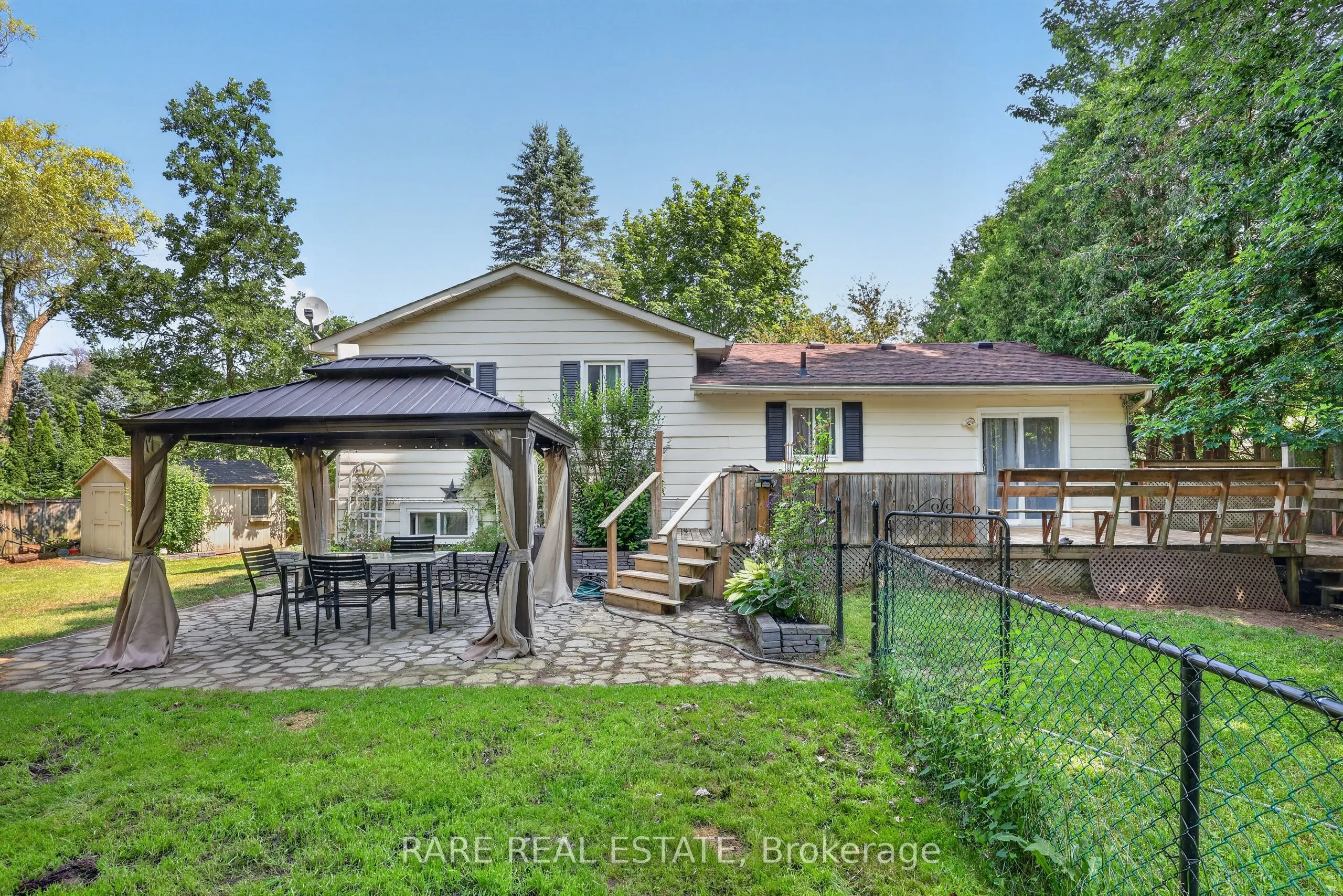 14 Pineway Court