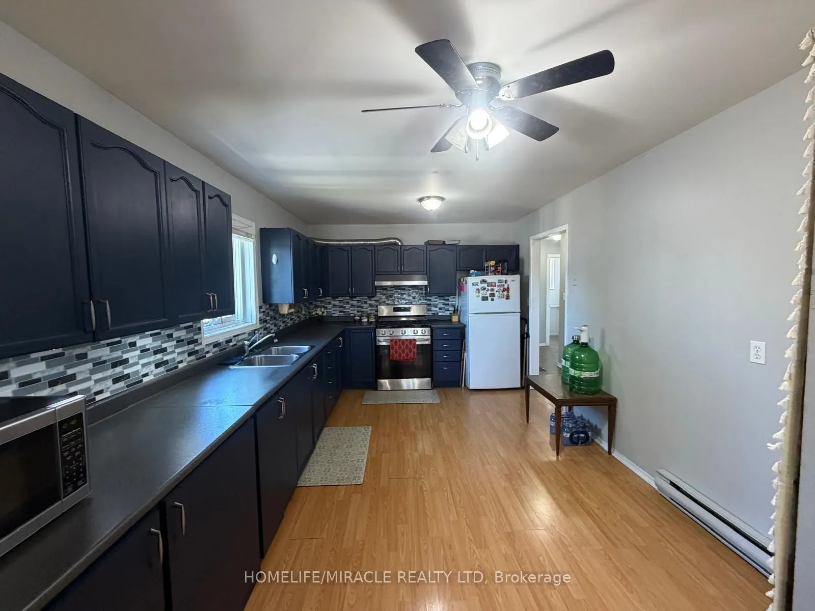 13 Yonge Street S
