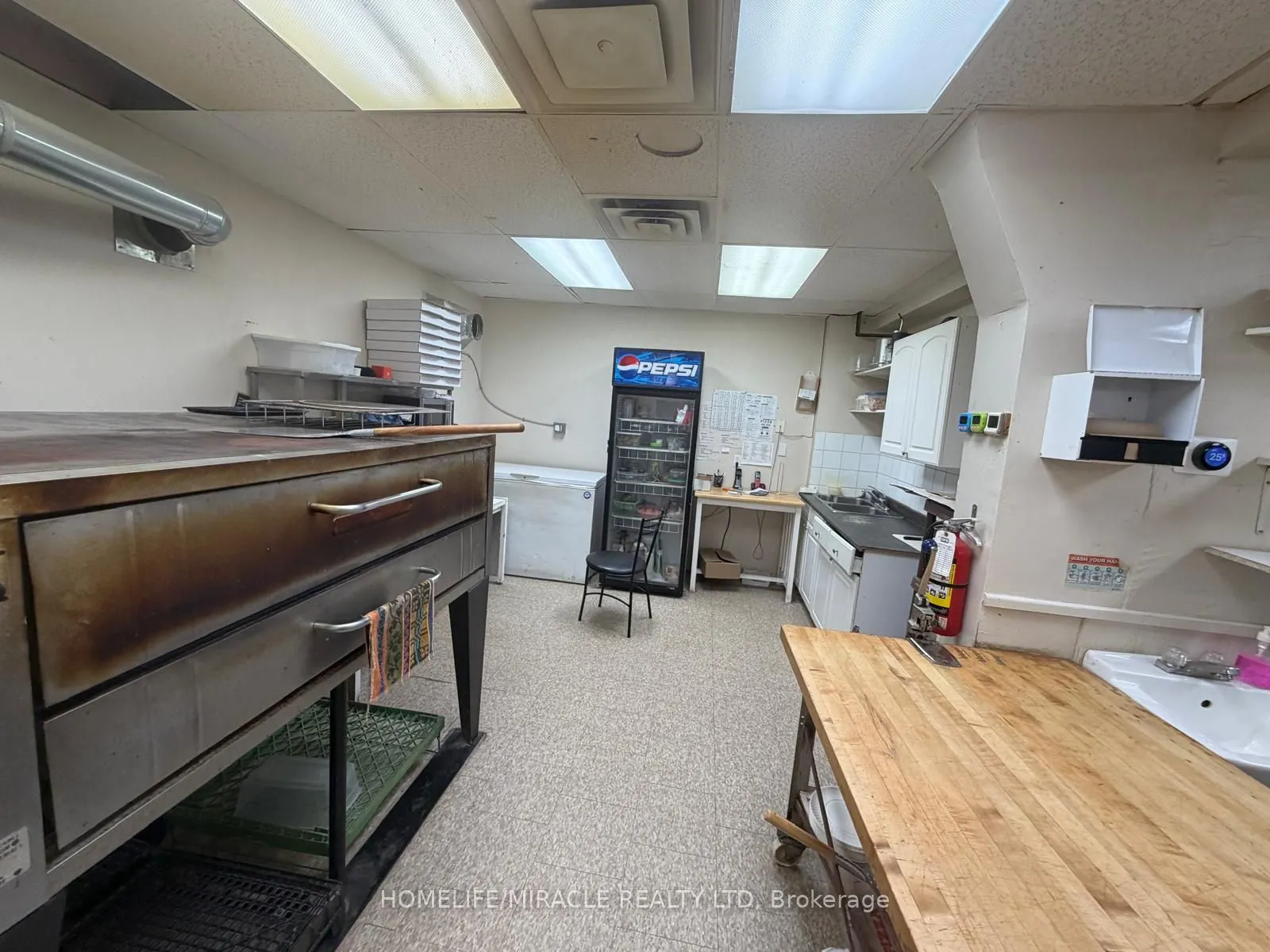 13 Yonge Street S