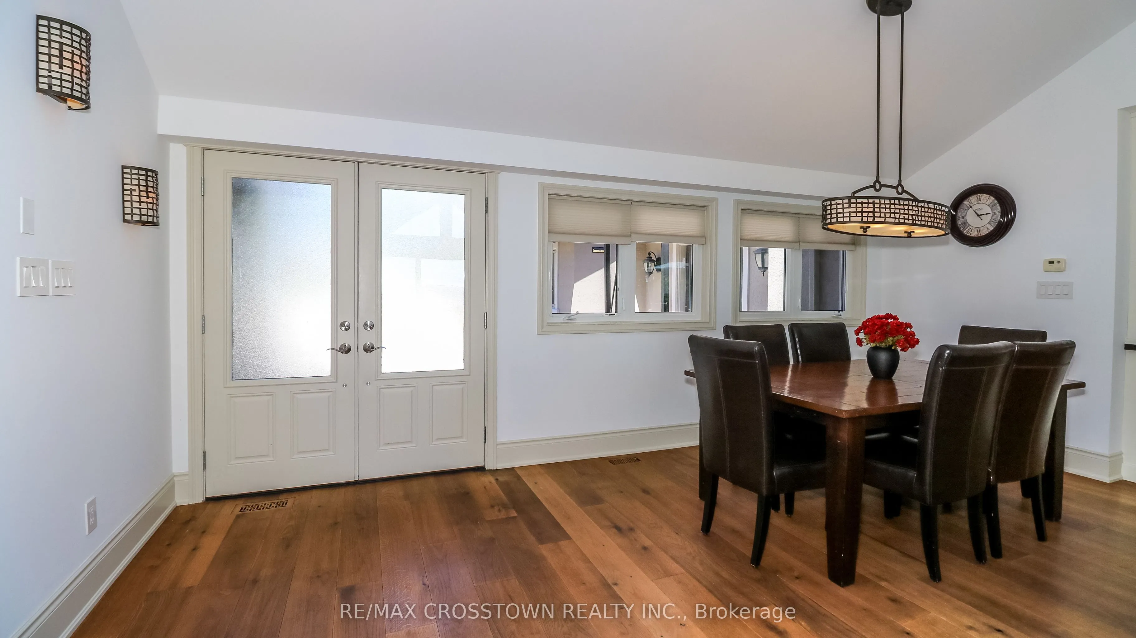 183 Lakeshore Road W