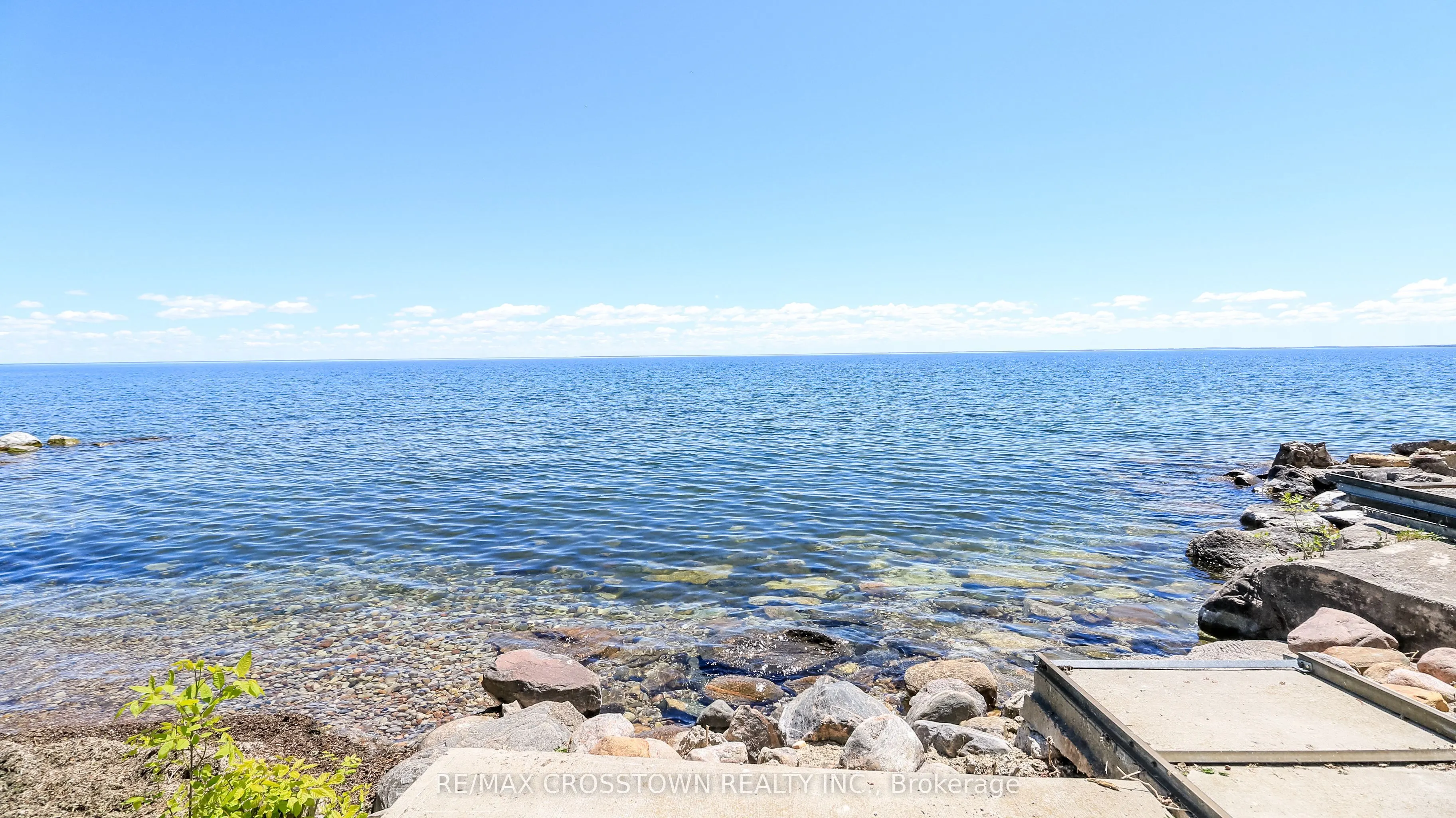 183 Lakeshore Road W