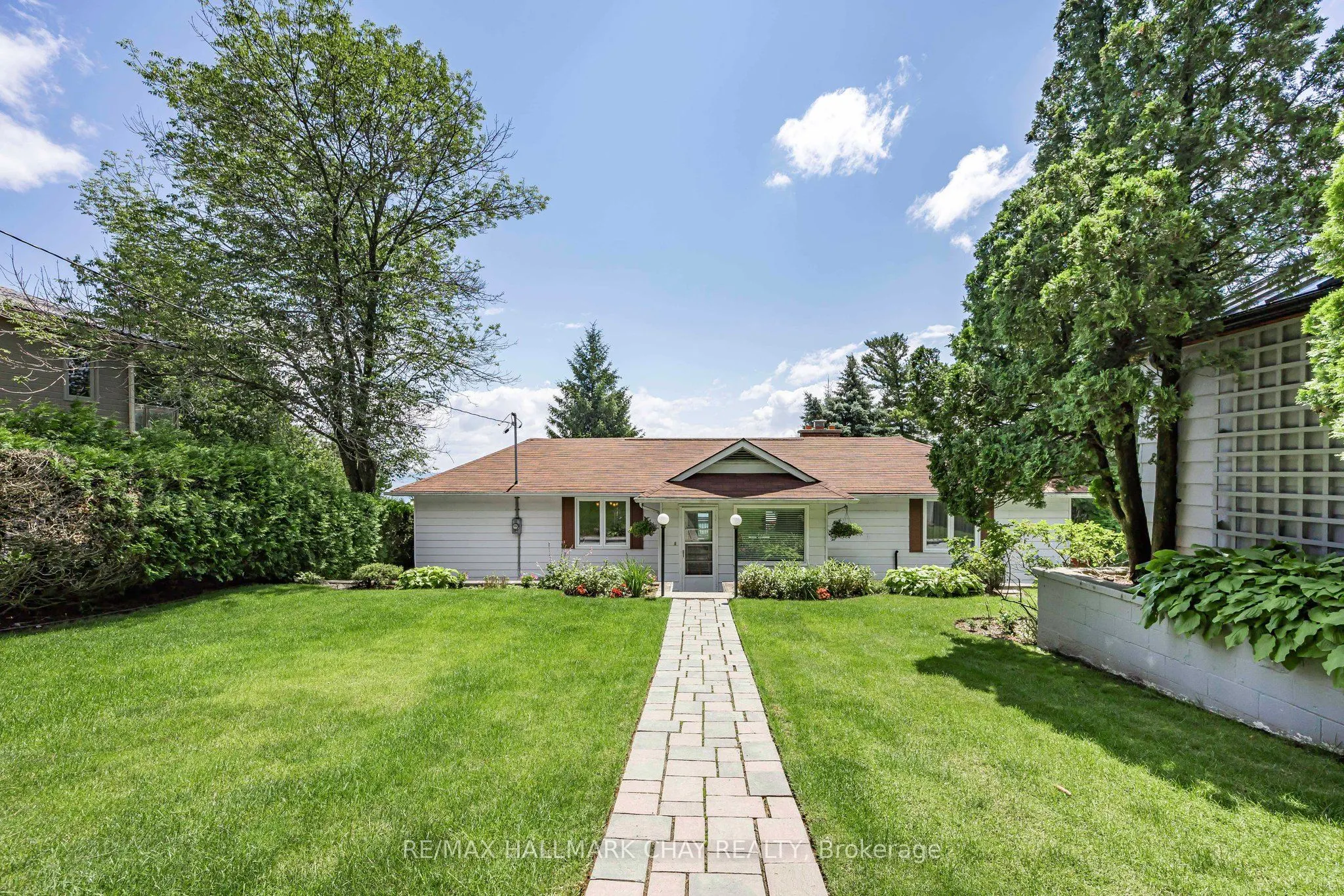 1125 Woodland Drive