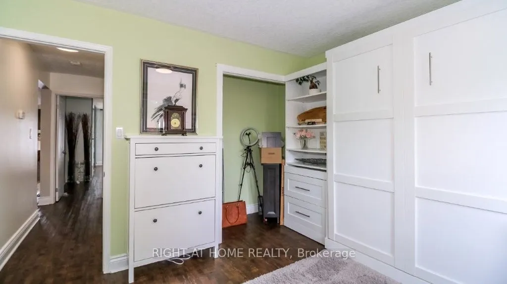 43 OLIVE Crescent #201