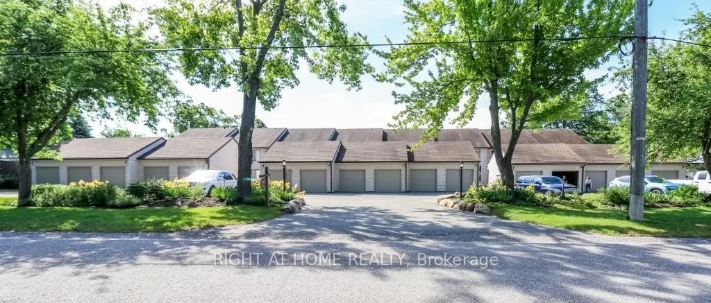 43 OLIVE Crescent #201