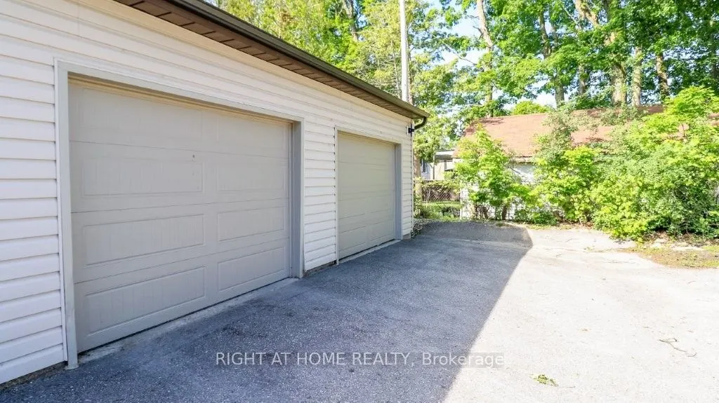 43 OLIVE Crescent #201