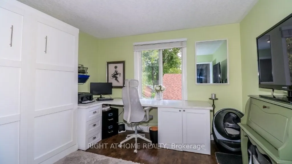 43 OLIVE Crescent #201