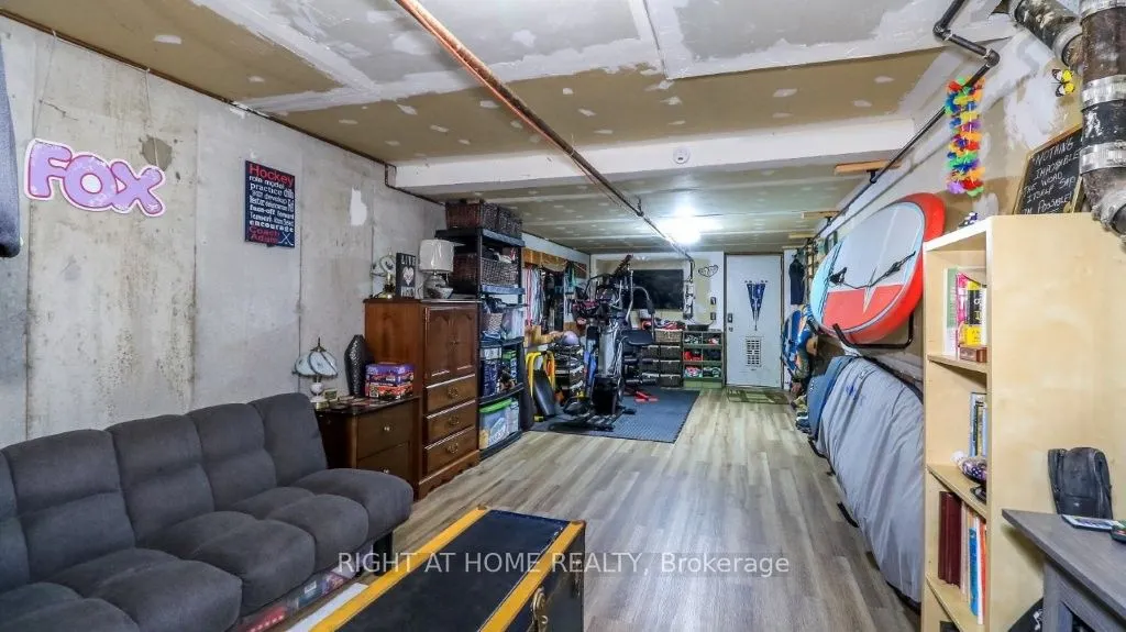 43 OLIVE Crescent #201