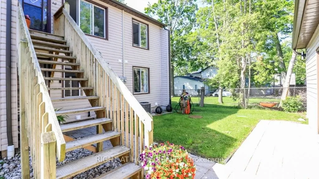 43 OLIVE Crescent #201