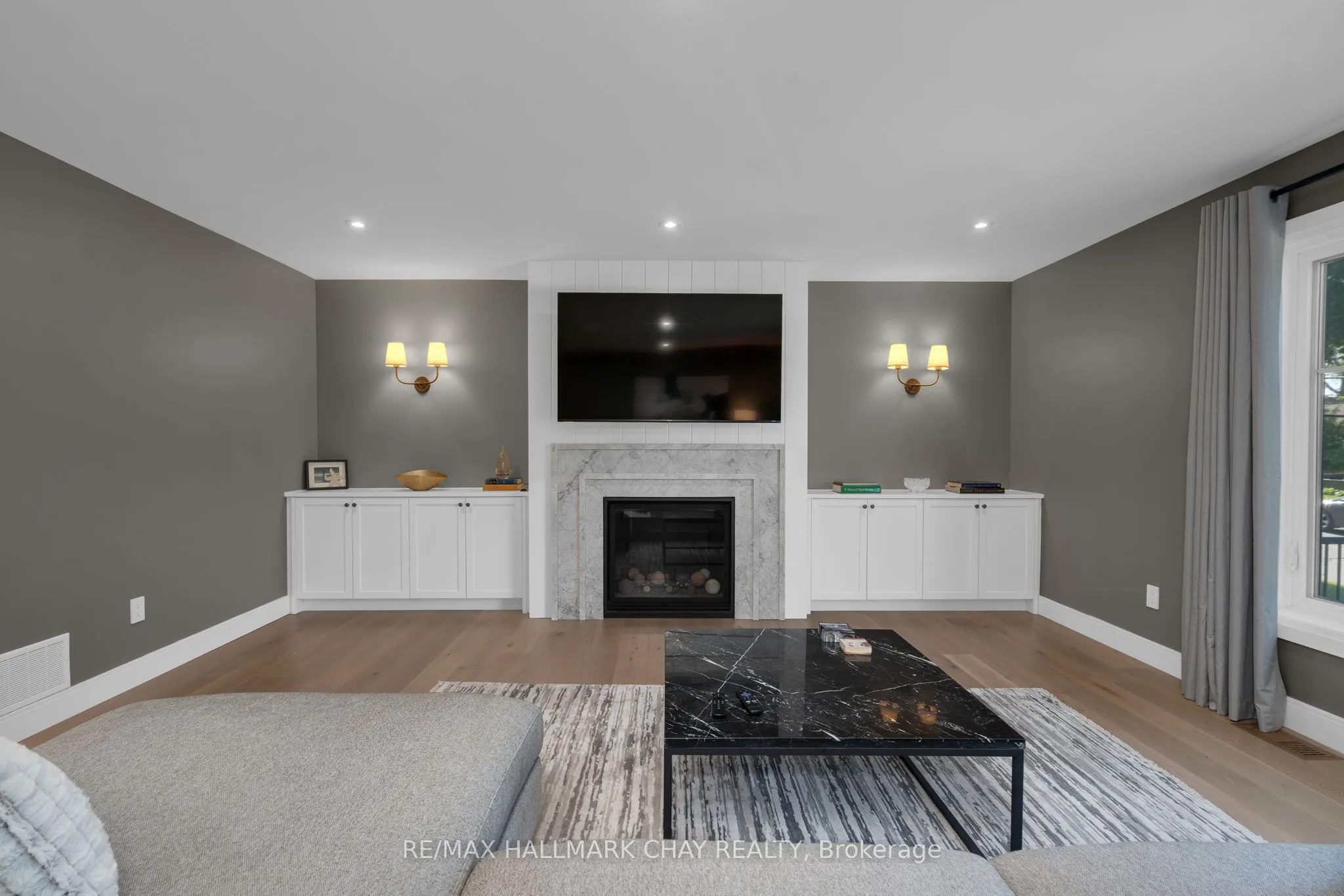98 Shanty Bay Road